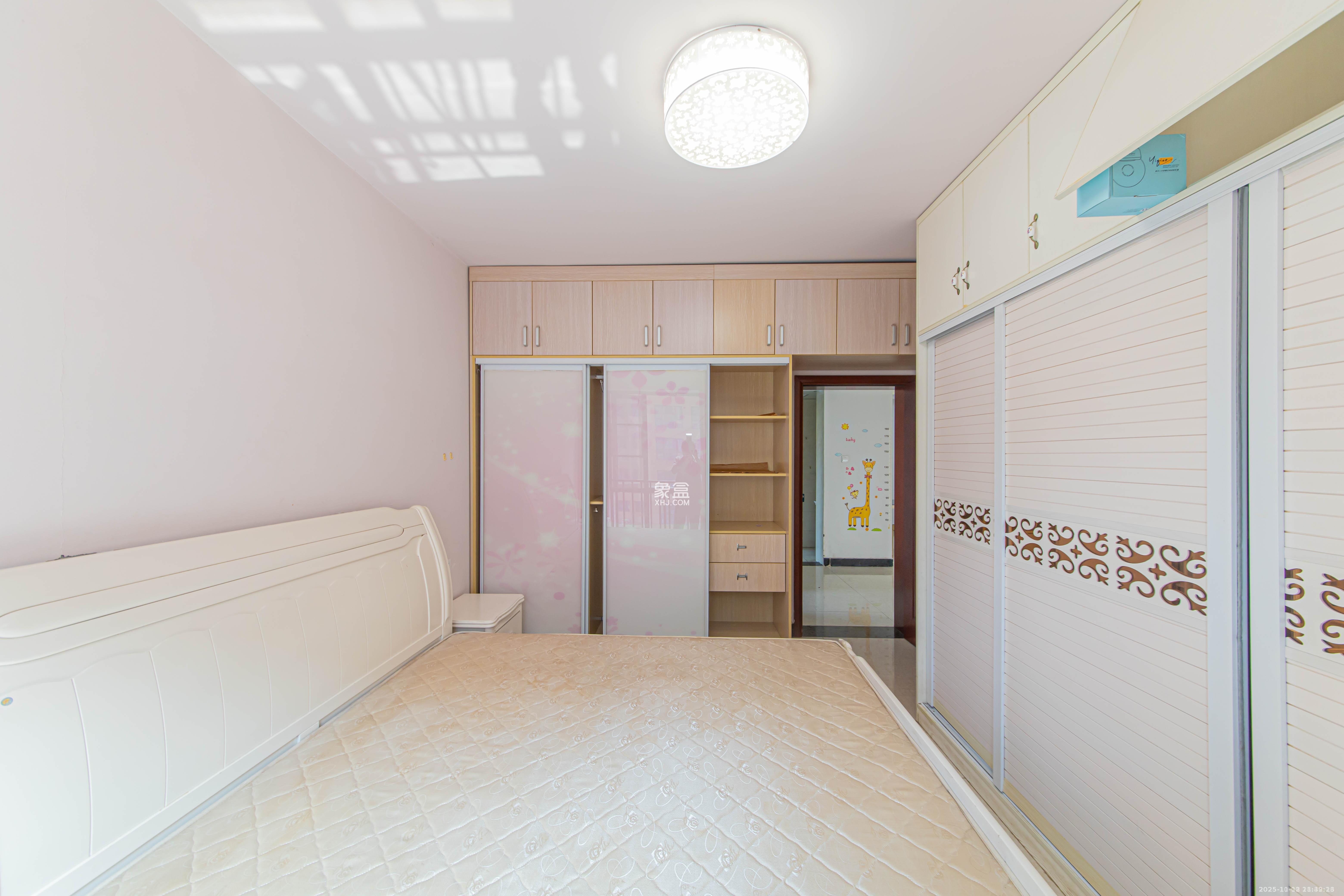 鑫远和城（一、二期）  3室2厅1卫    2100.0元/月室内图