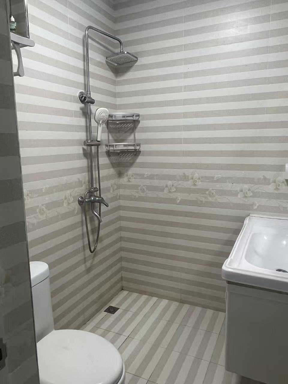 侨诚花园  2室1厅1卫    2200.0元/月室内图