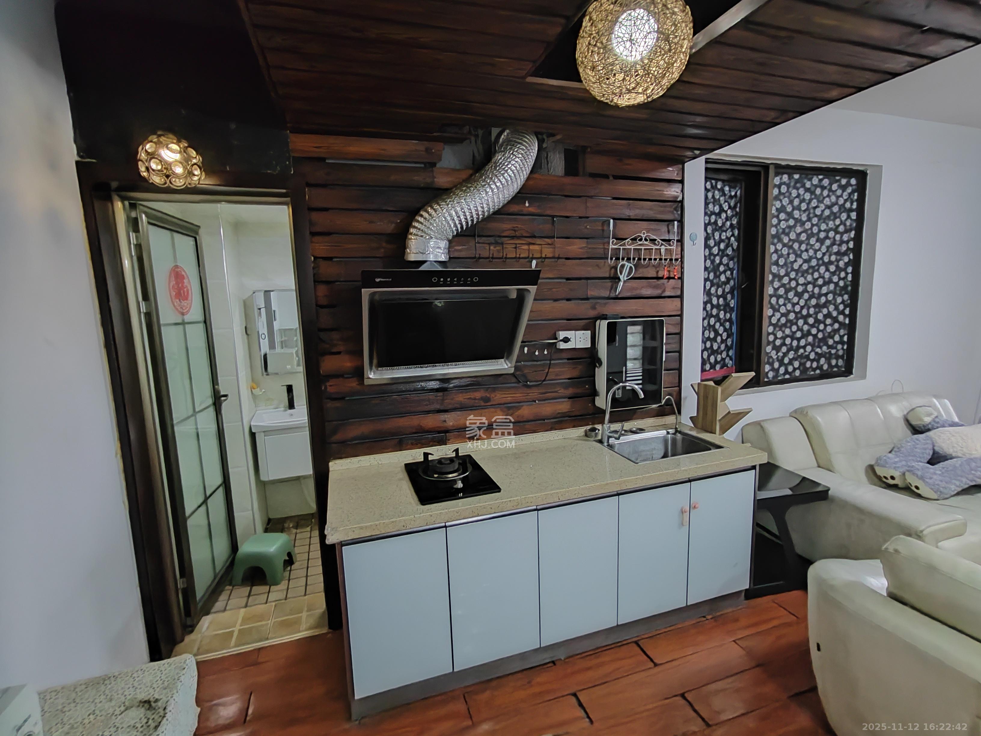 铂宫  2室1厅1卫    2400.0元/月室内图