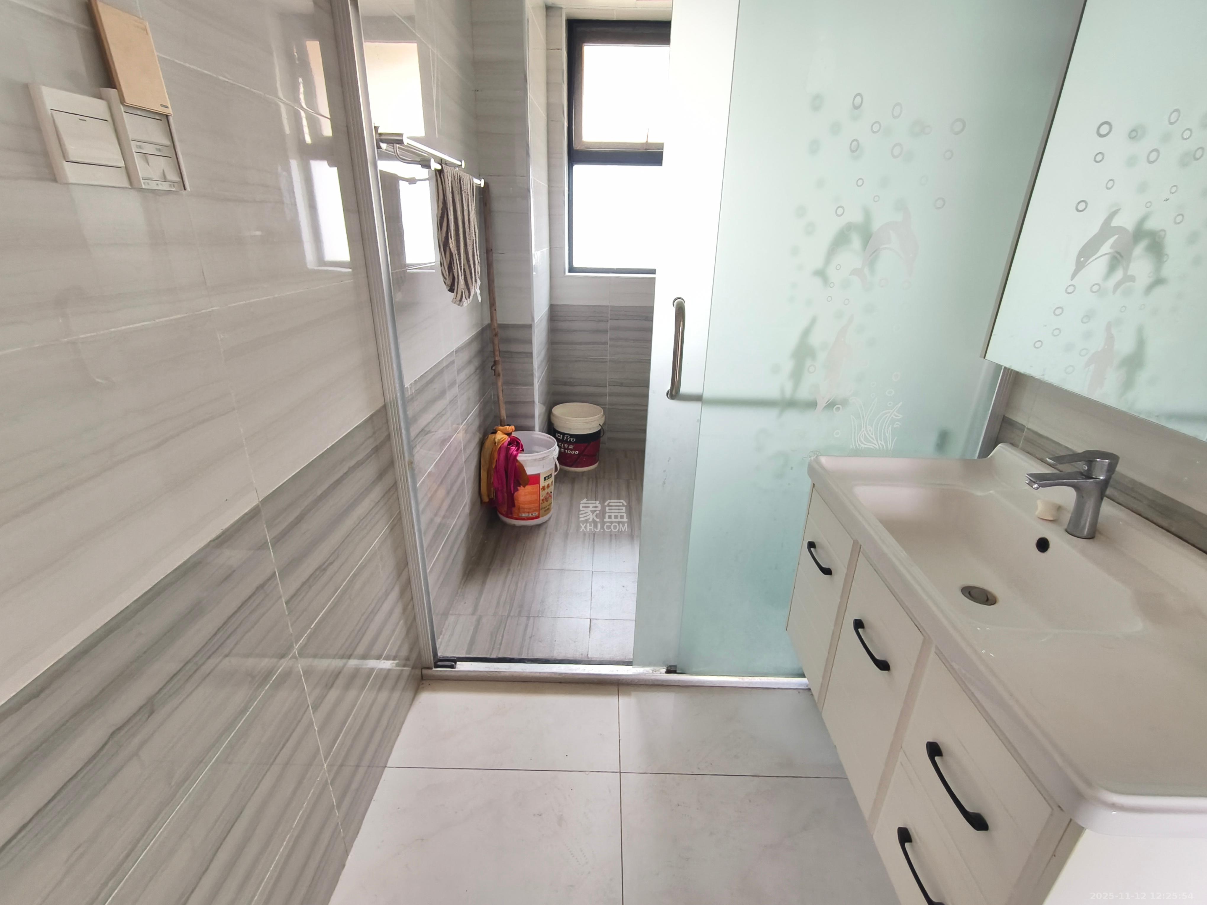 湘江锦绣 3室2厅2卫 2600.0元/月 湘江锦绣 3室2厅2卫 2600.0元/月室内图