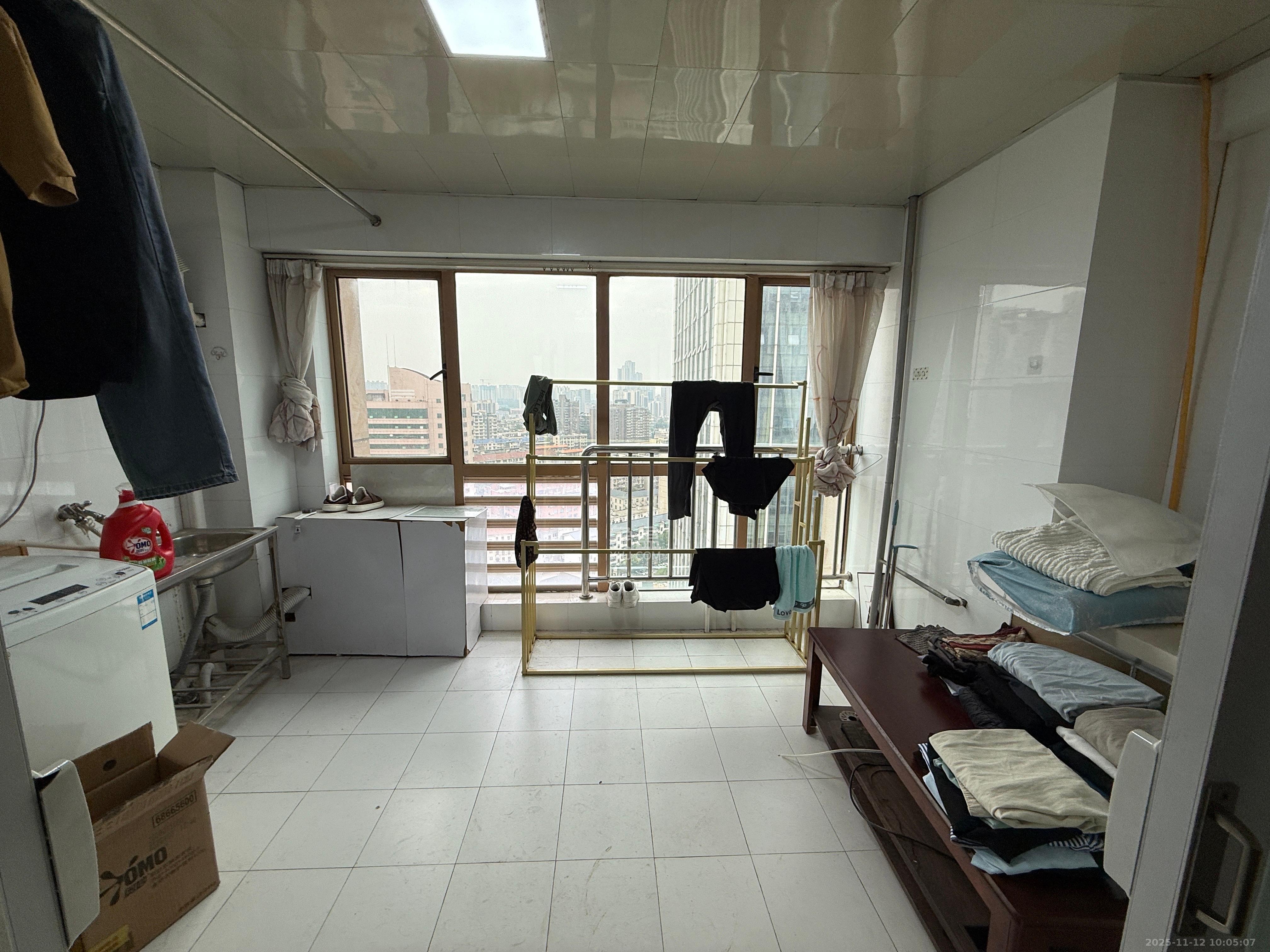 嘉盛国际广场 1室1厅1卫 1800.0元/月 嘉盛国际广场 1室1厅1卫 1800.0元/月室内图