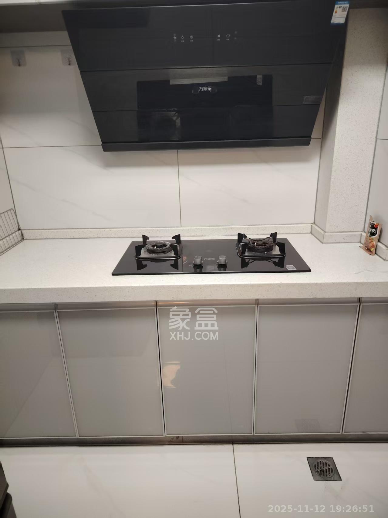 和润园三期 2室2厅1卫 2200.0元/月 和润园三期 2室2厅1卫 2200.0元/月室内图