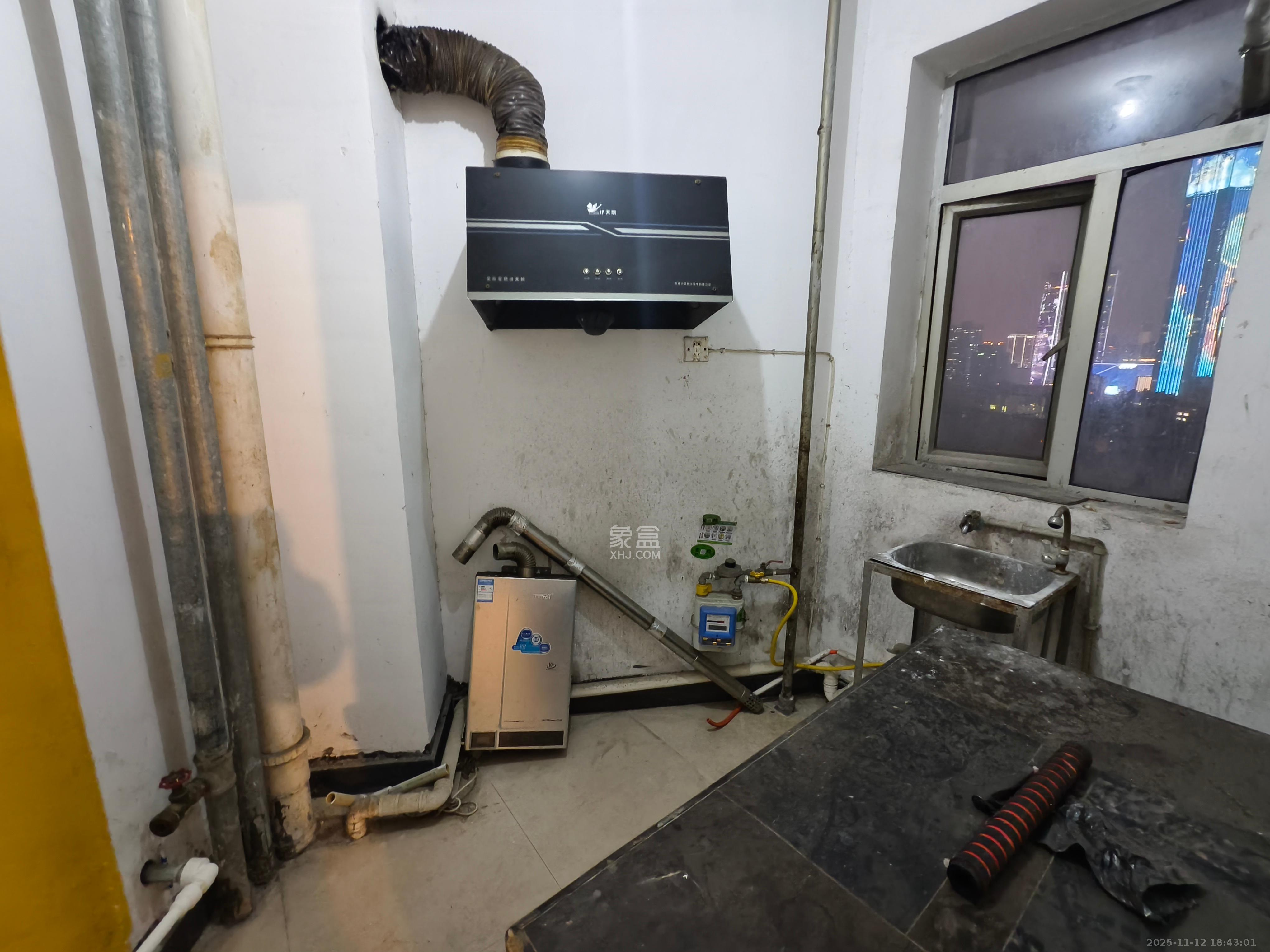 凯通国际城（凯通朝庭）  3室1厅1卫    2400.0元/月室内图