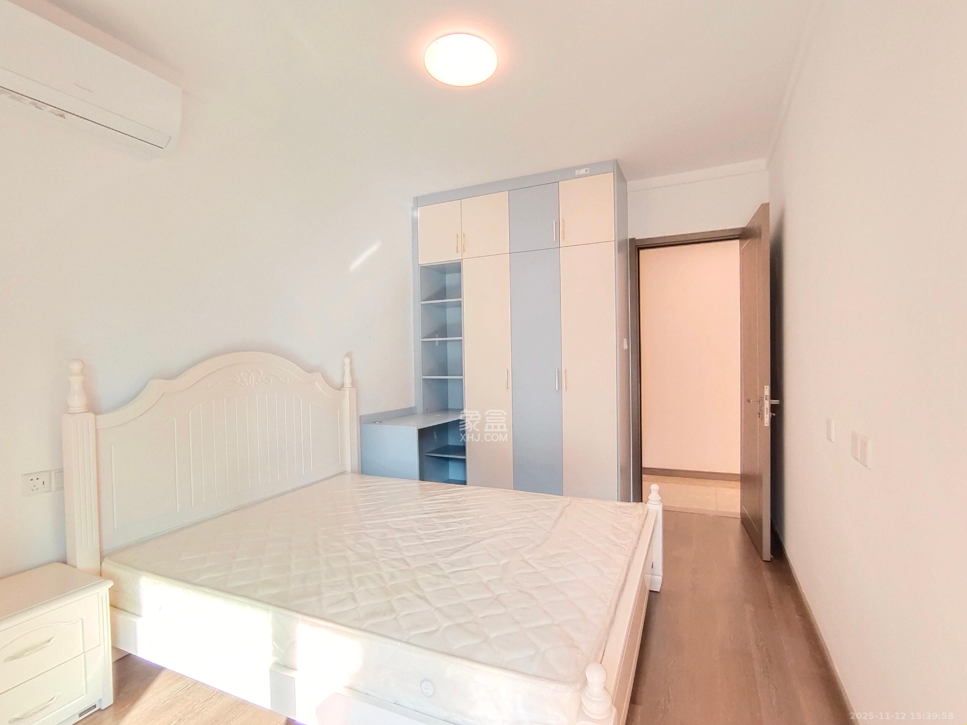 龙湖铂金中心（龙湖春江郦城）  3室2厅2卫    4800.0元/月室内图