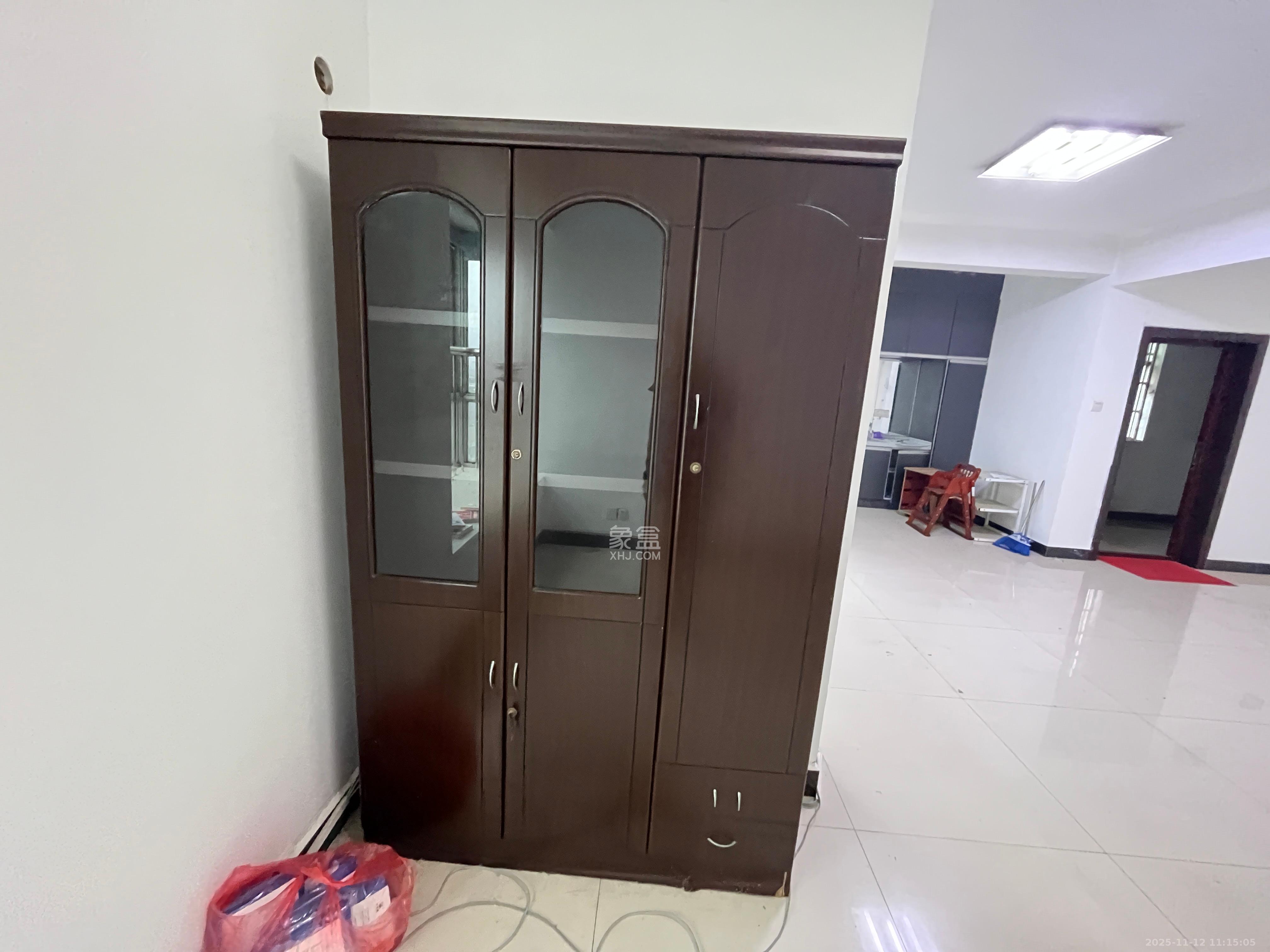 上河国际F座 3室2厅2卫 3200.0元/月 上河国际F座 3室2厅2卫 3200.0元/月室内图