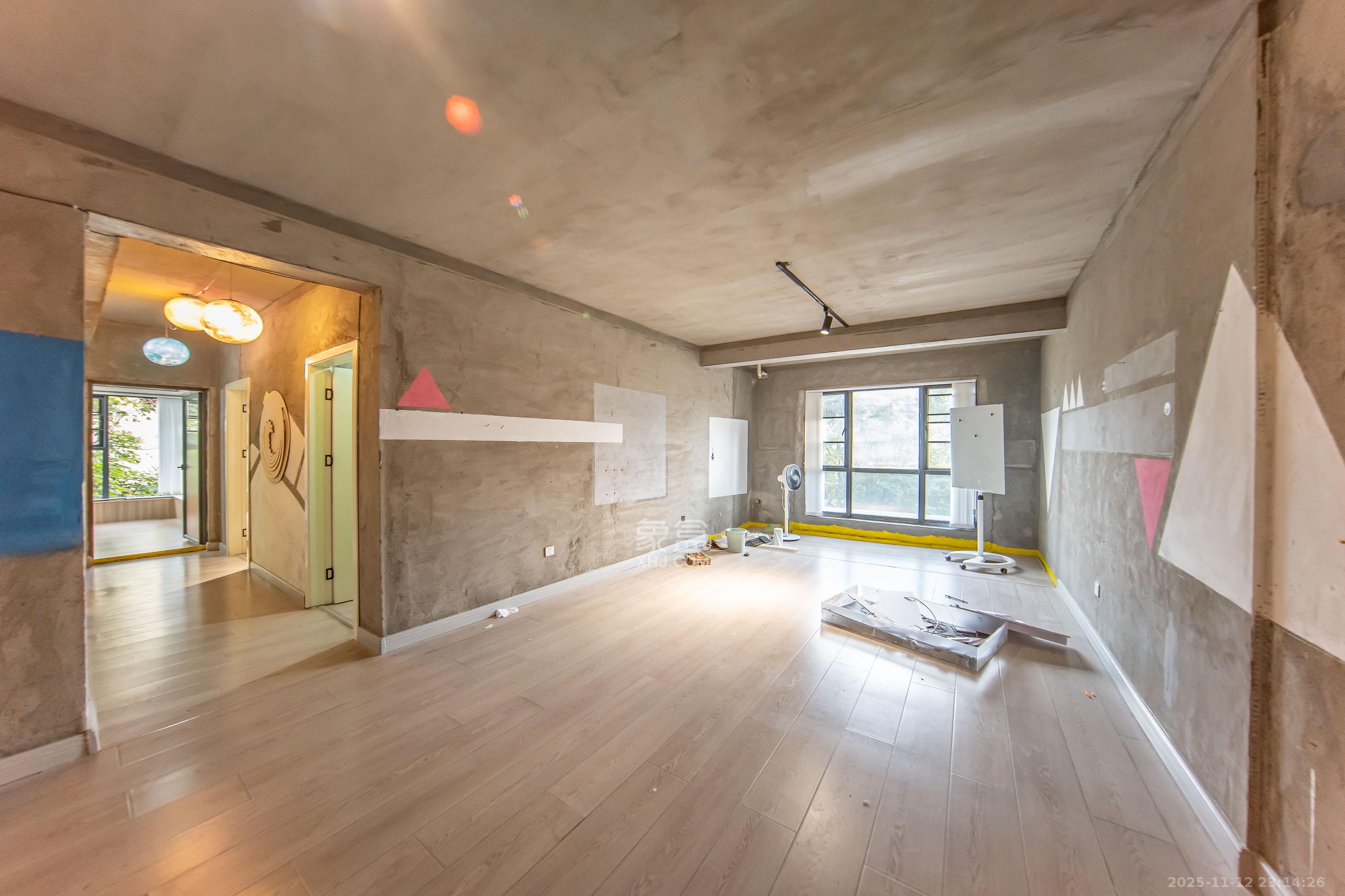 兰亭湾畔  3室2厅1卫    115.0万客厅