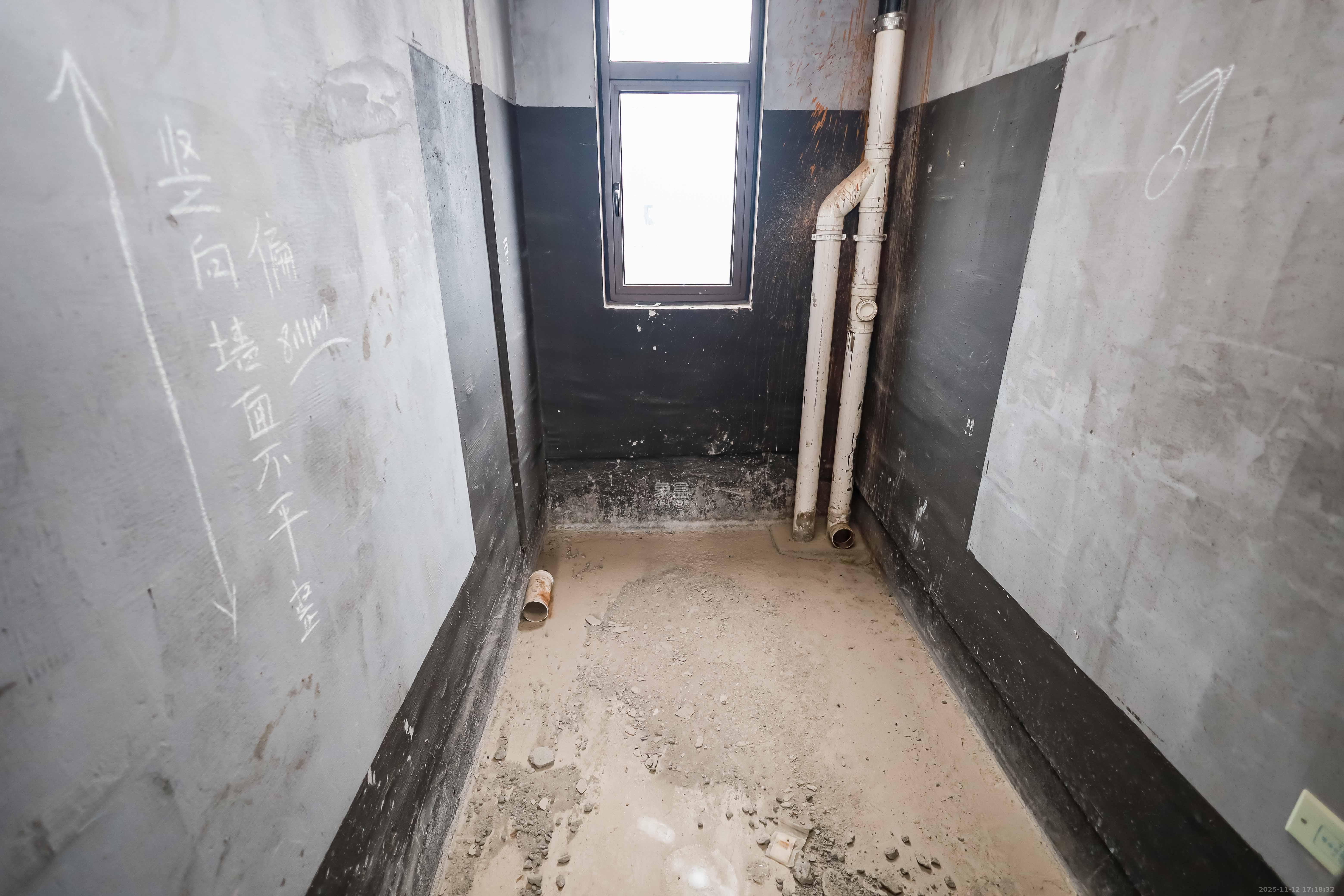 奥克斯缔壹城 4室2厅2卫 94.8万 奥克斯缔壹城 4室2厅2卫 94.8万卫生间