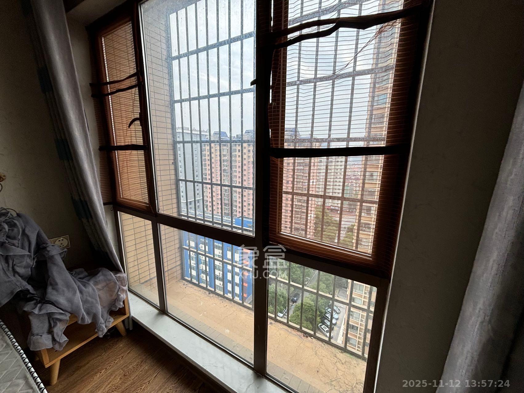 惠通才郡  1室1厅1卫    1600.0元/月室内图