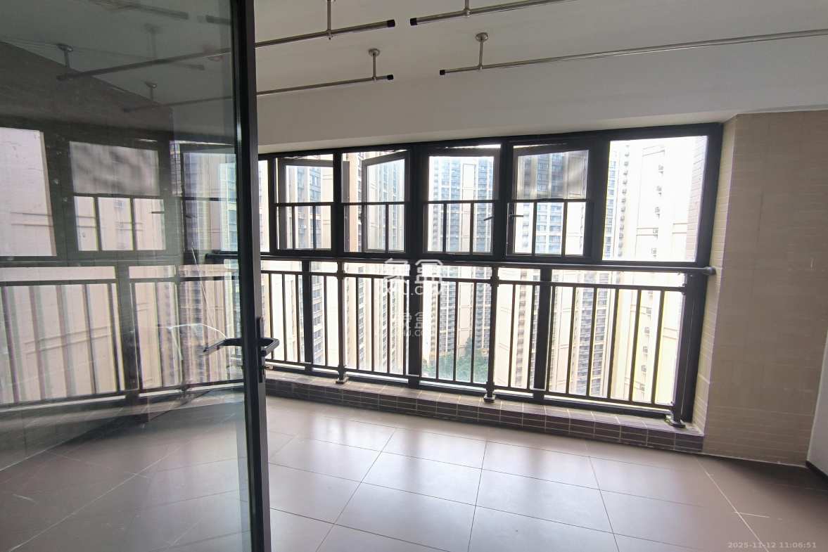 时代倾城二期 2室2厅1卫 1900.0元/月 时代倾城二期 2室2厅1卫 1900.0元/月室内图