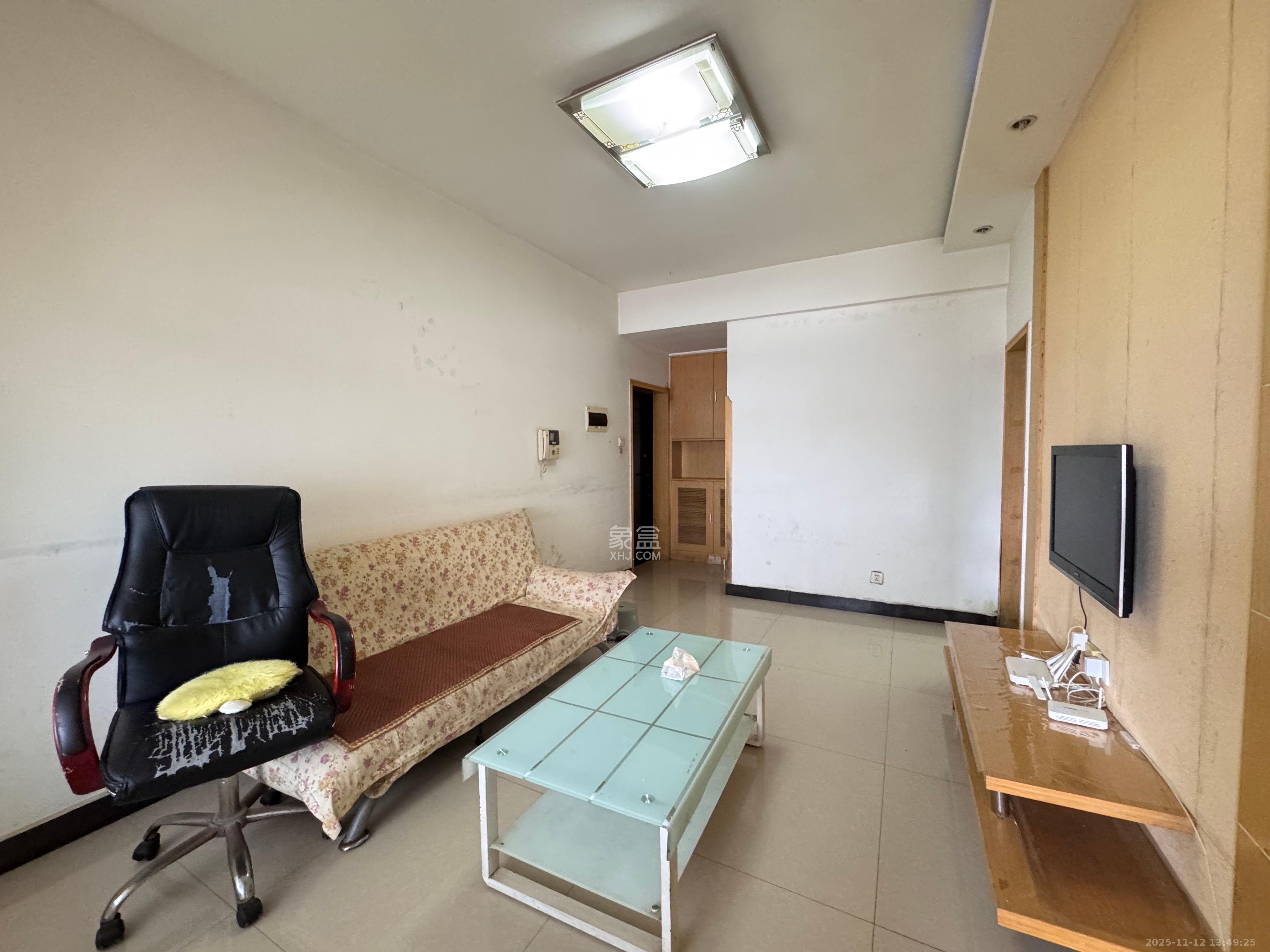 红区抽屉  1室1厅1卫    1550.0元/月室内图