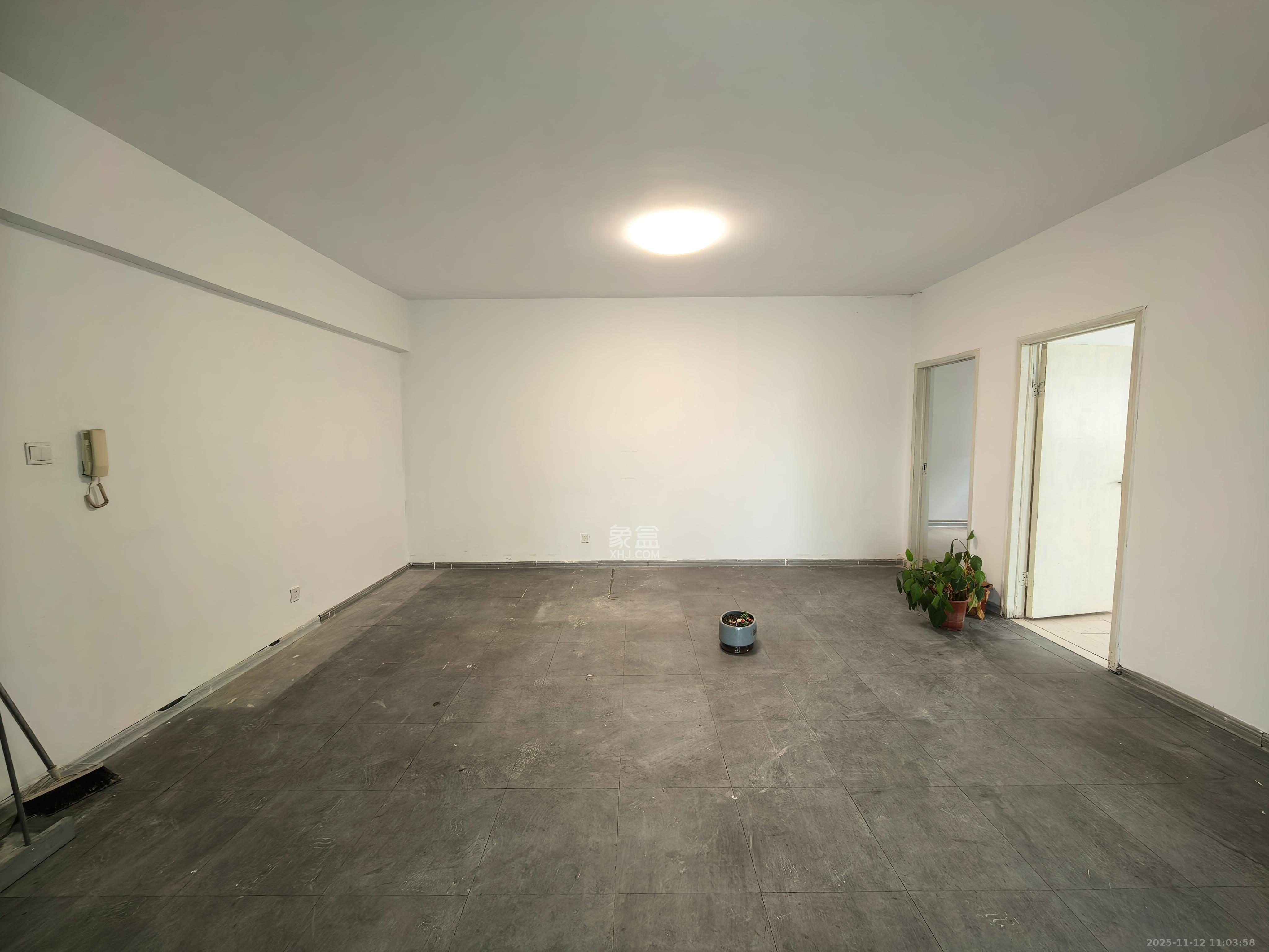 华菱新城地标  1室1厅1卫    2800.0元/月室内图