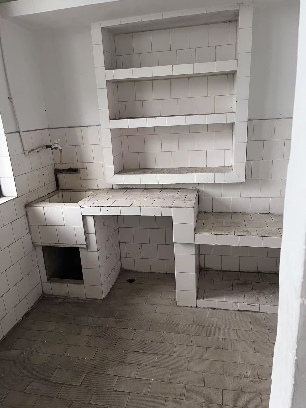 金融大厦宿舍区 3室2厅1卫 1700.0元/月 金融大厦宿舍区 3室2厅1卫 1700.0元/月室内图