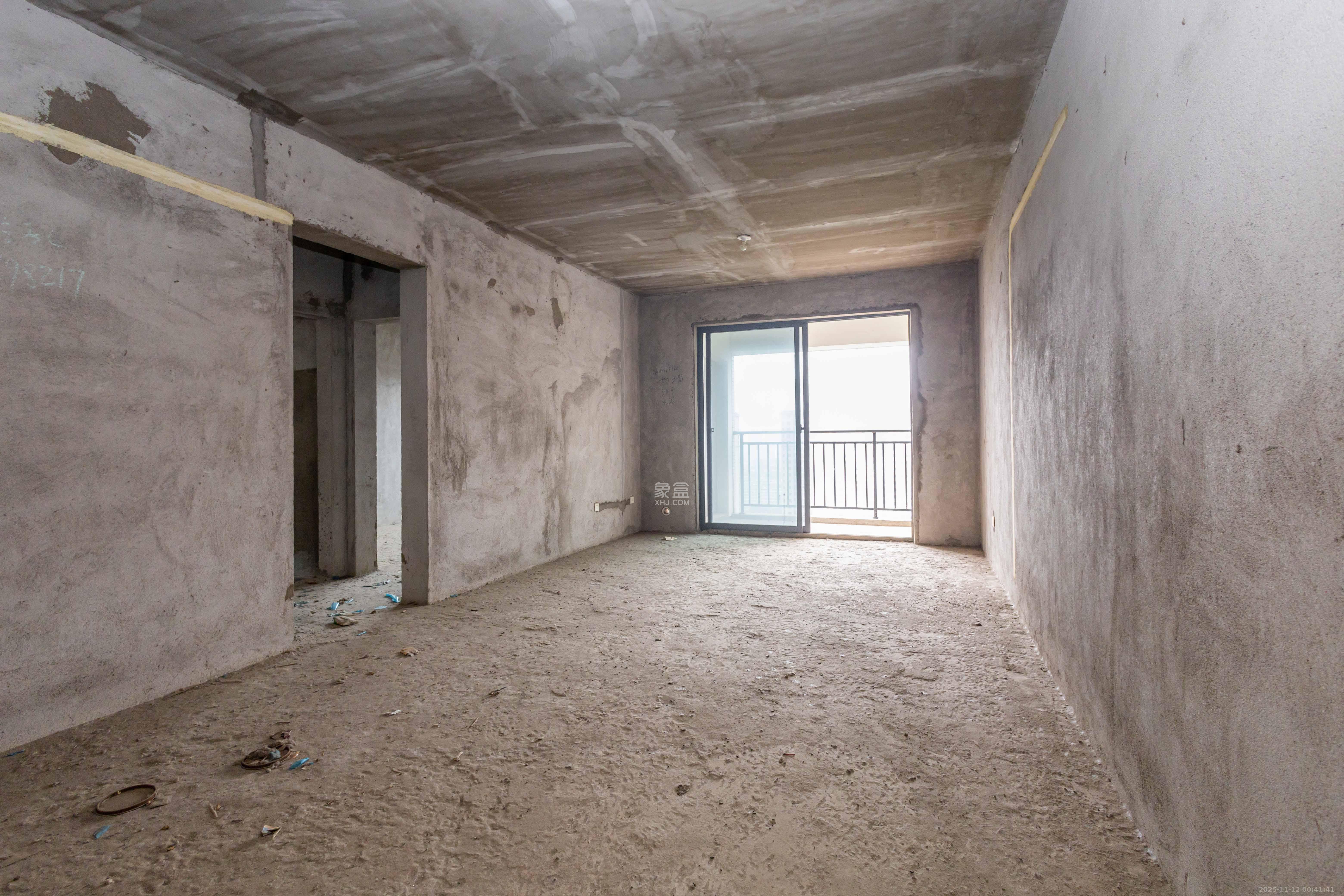 佳美紫郡  3室2厅1卫    49.8万客厅