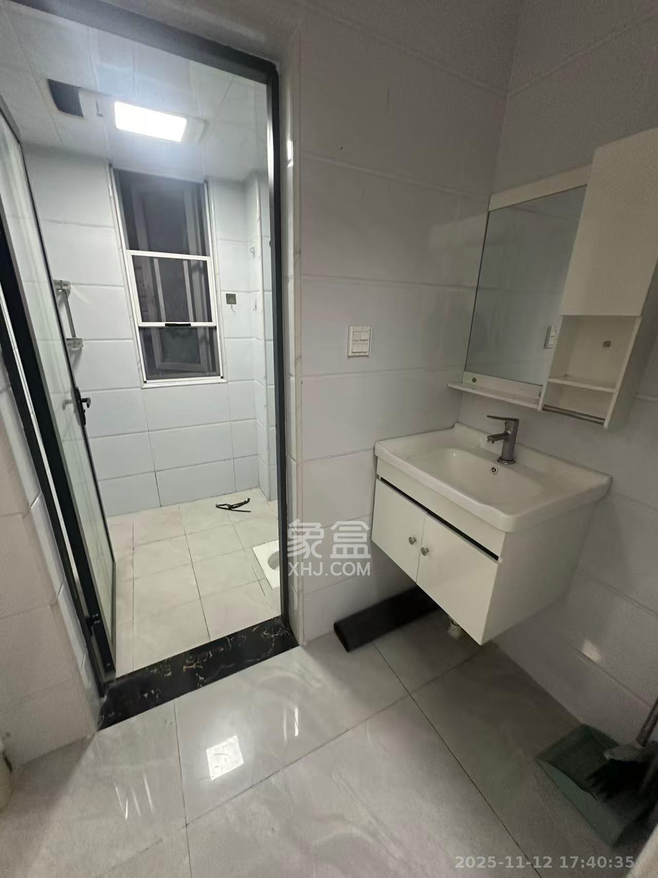 金科世界城 3室2厅1卫 1800.0元/月 金科世界城 3室2厅1卫 1800.0元/月室内图