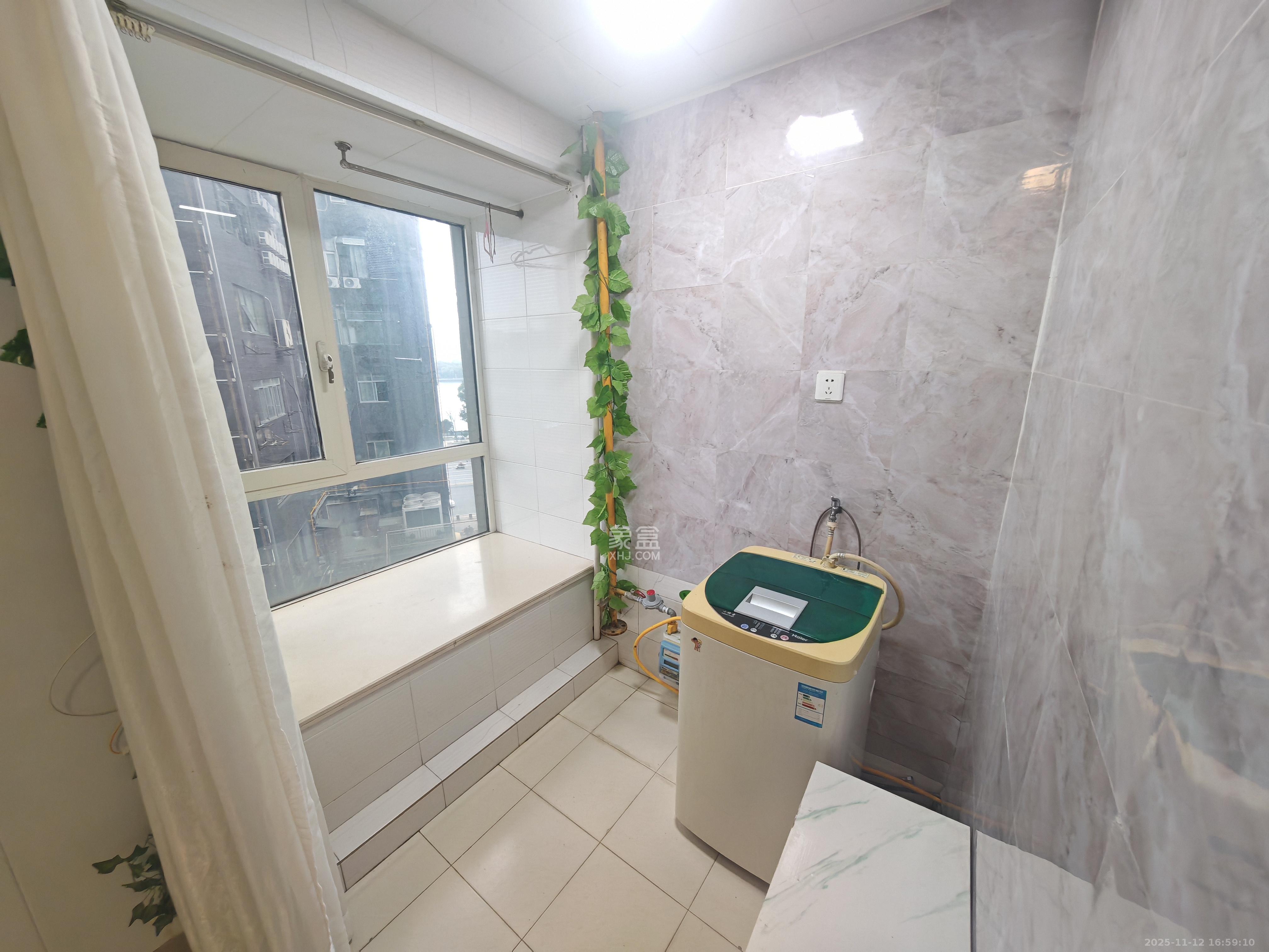 汀兰雅苑  1室1厅1卫    1800.0元/月室内图