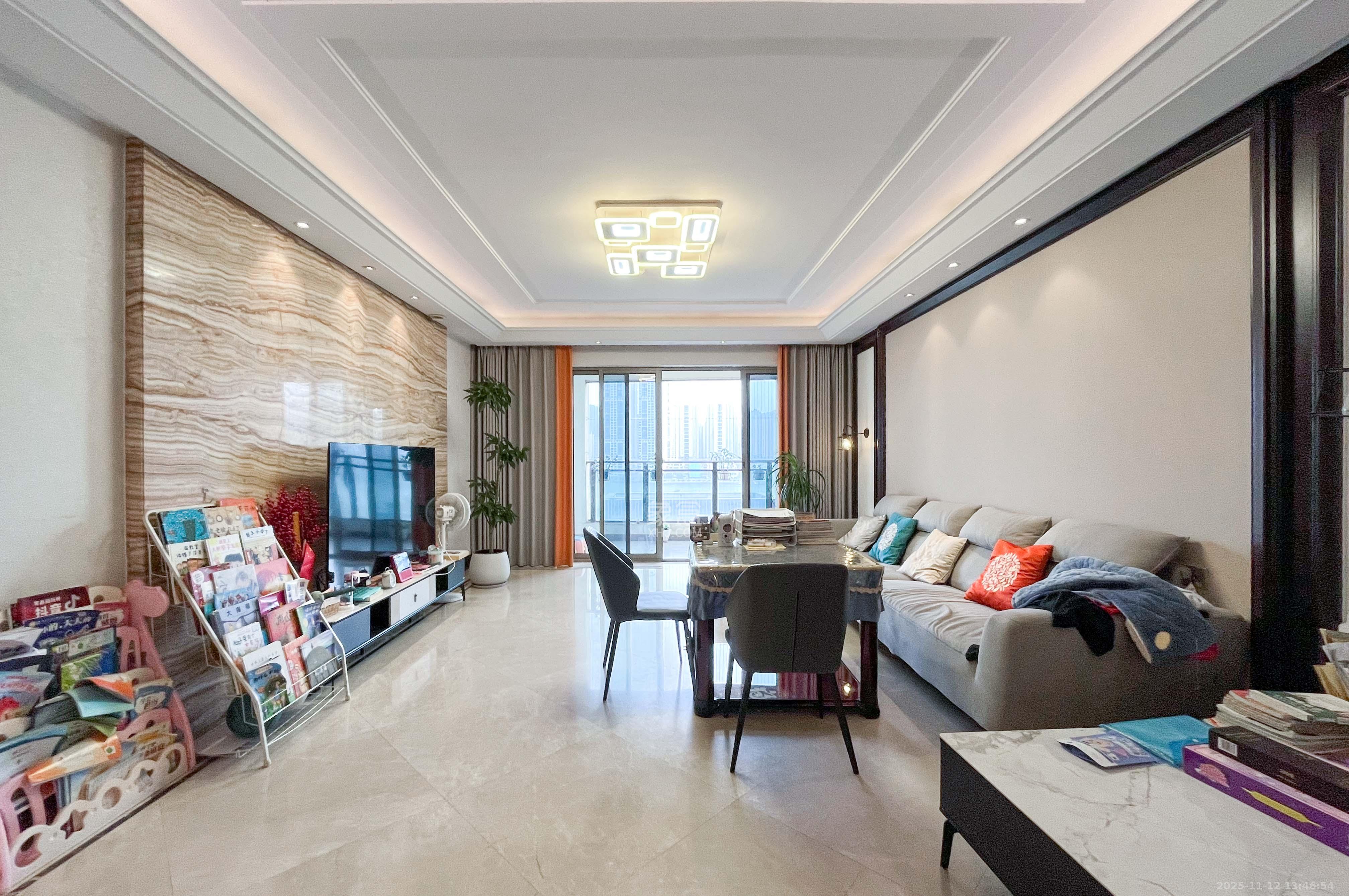 梅溪湖金茂府（金茂广场）（金茂览秀城）  1室2厅3卫    372.0万