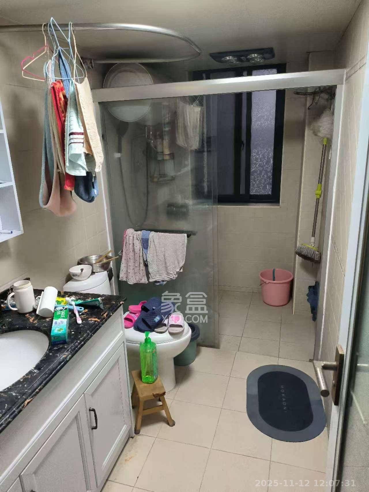 东玺门  3室2厅2卫    3200.0元/月室内图