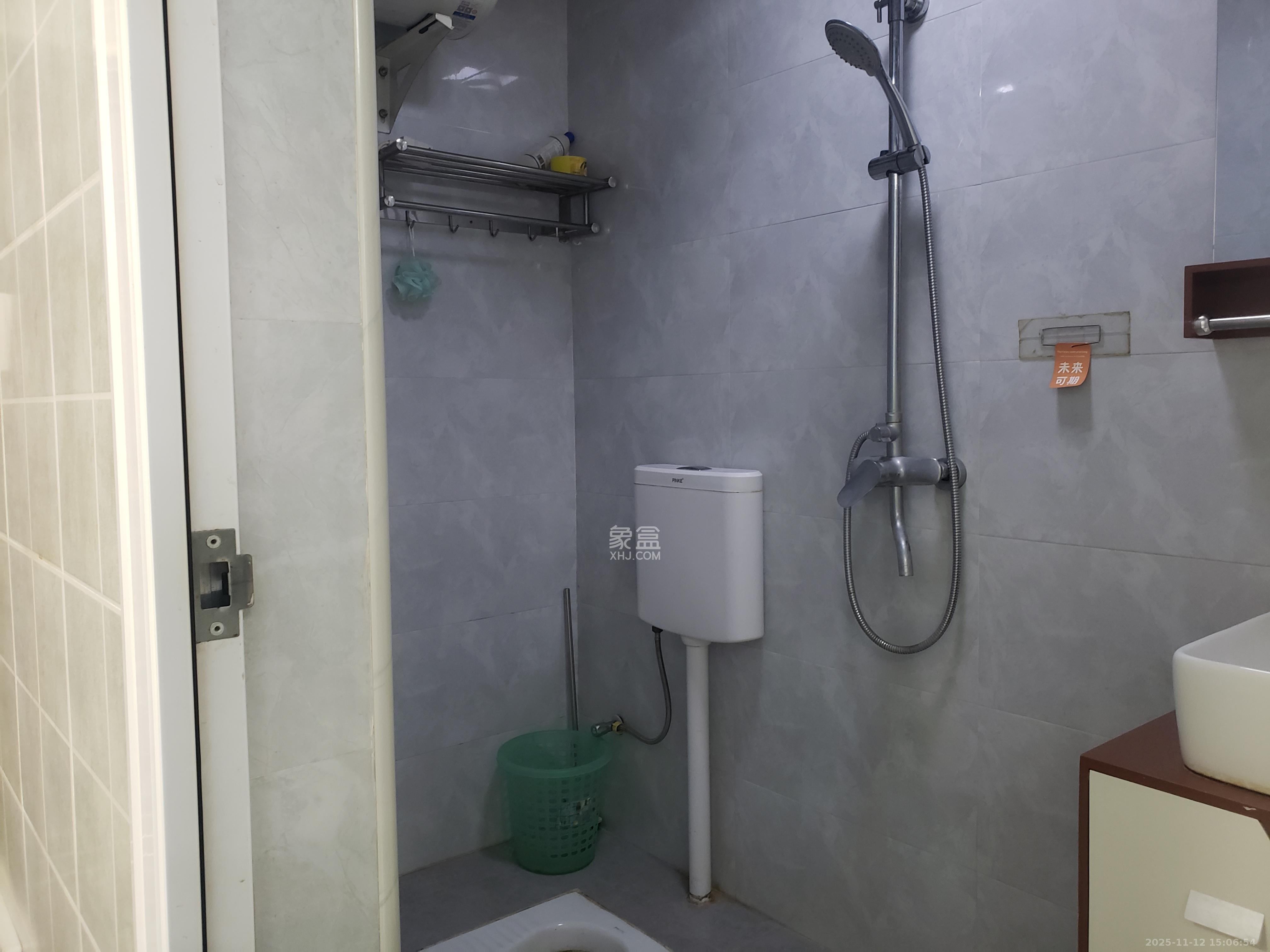 叠彩兰亭  1室2厅1卫    1650.0元/月室内图