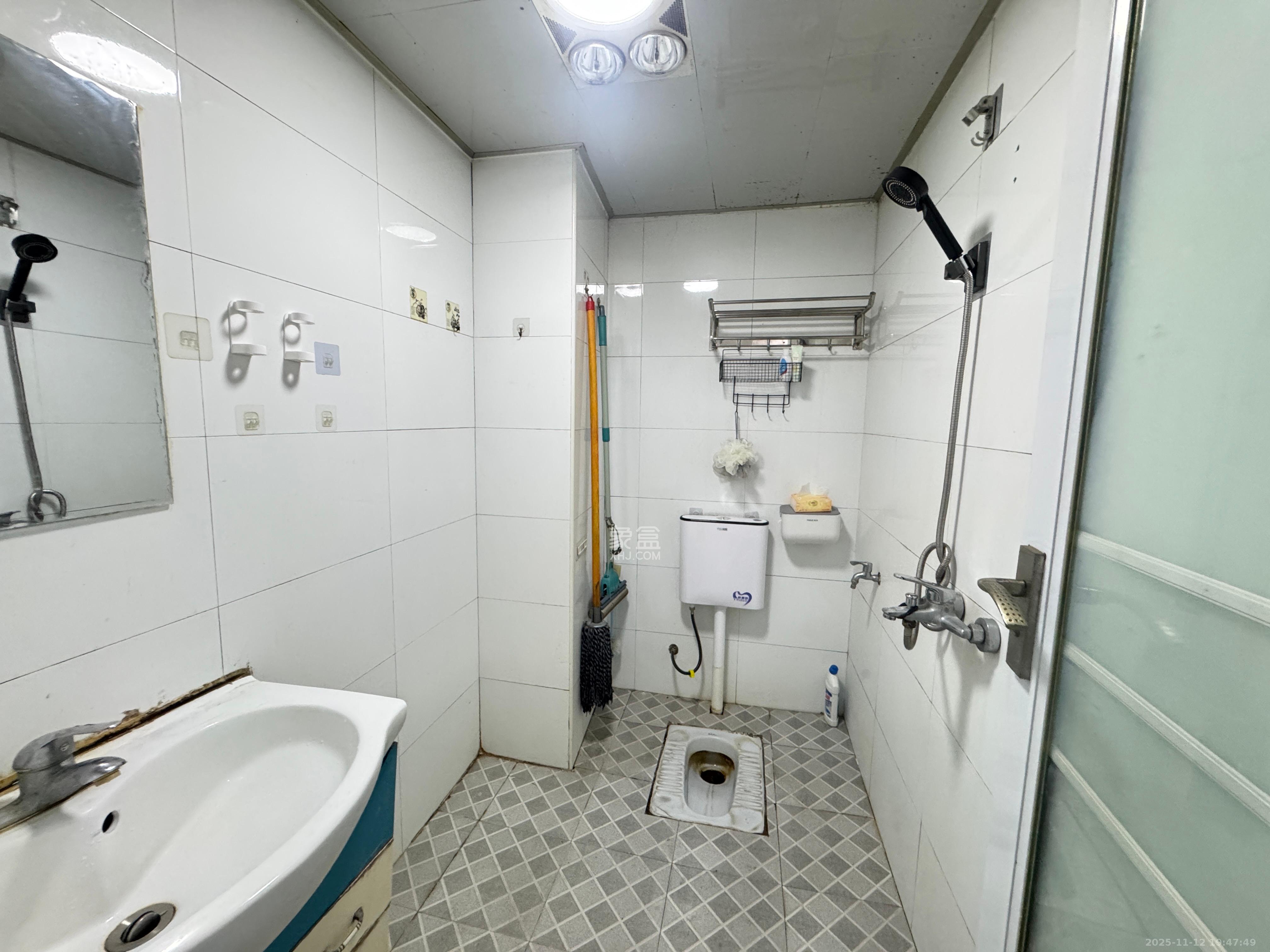 红公馆（前程丽景大厦）  1室1厅1卫    1700.0元/月室内图