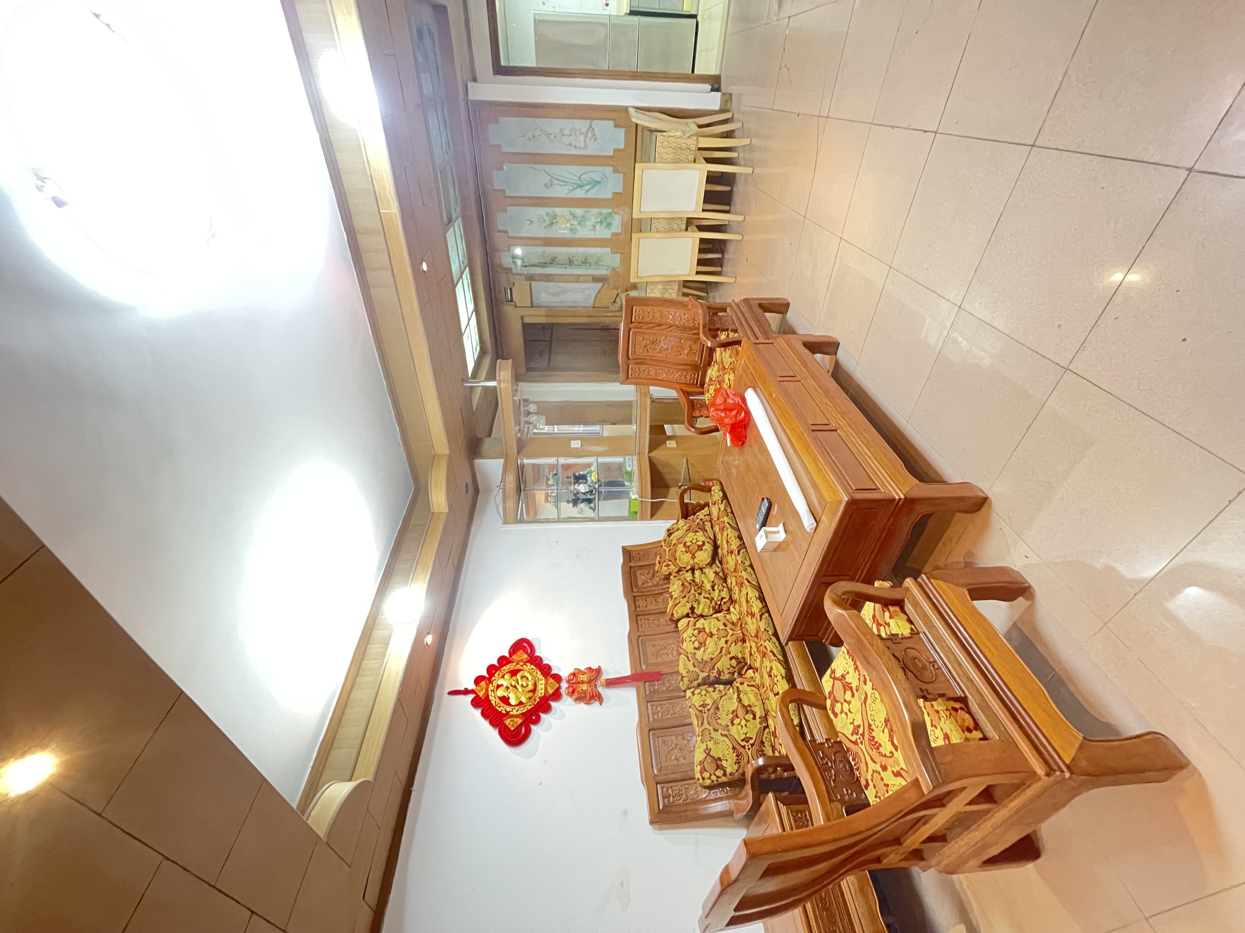 侨诚花园  3室2厅2卫    2500.0元/月室内图1