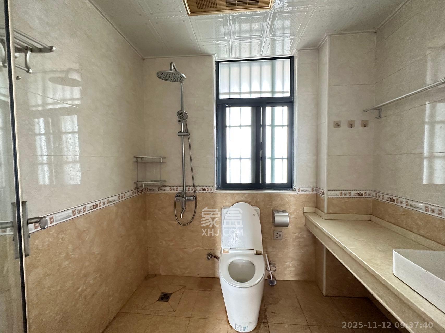 五矿紫湖香醍 4室2厅2卫 2000.0元/月 五矿紫湖香醍 4室2厅2卫 2000.0元/月室内图