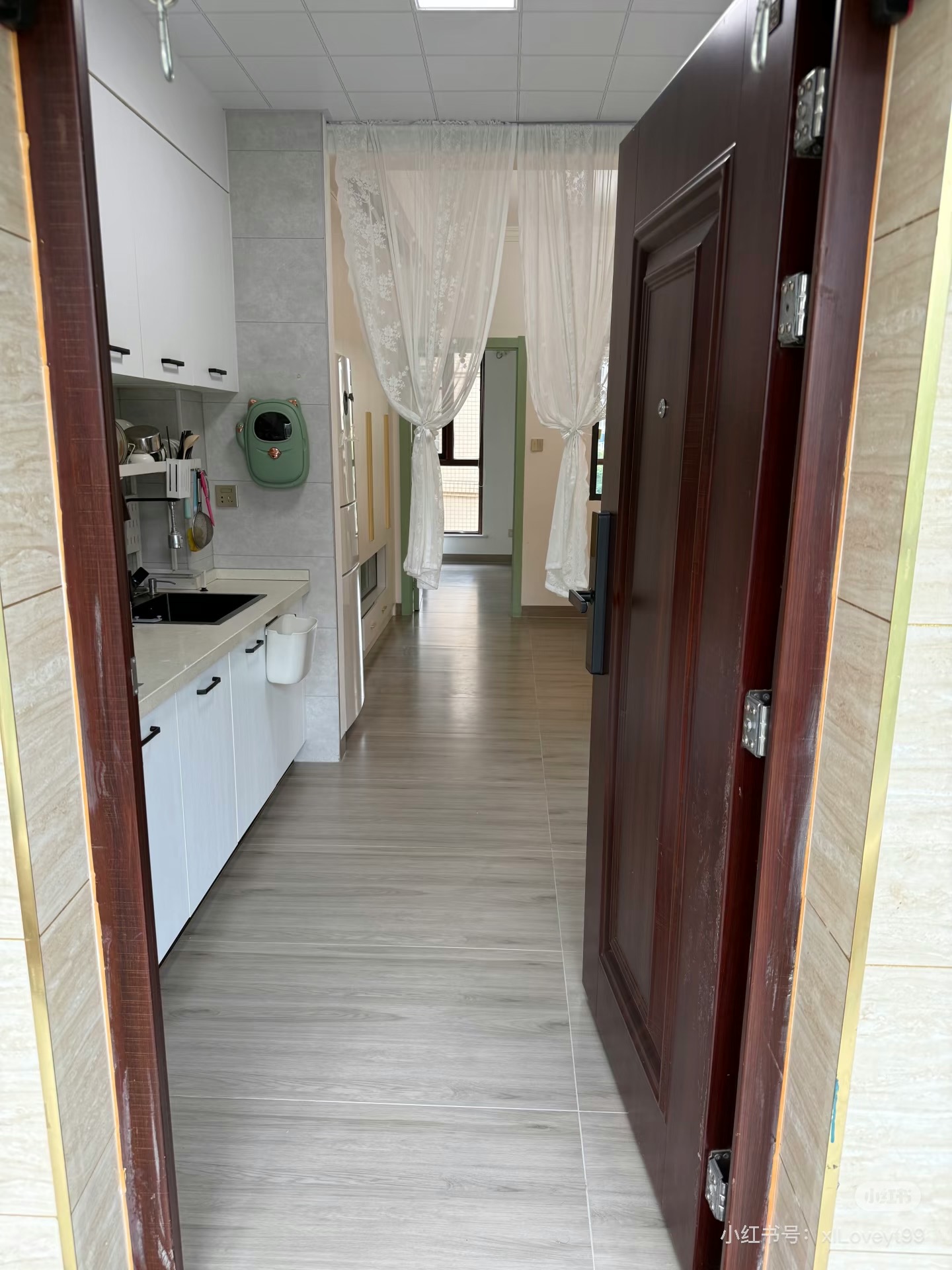 青春里  1室0厅0卫    36.0万客厅