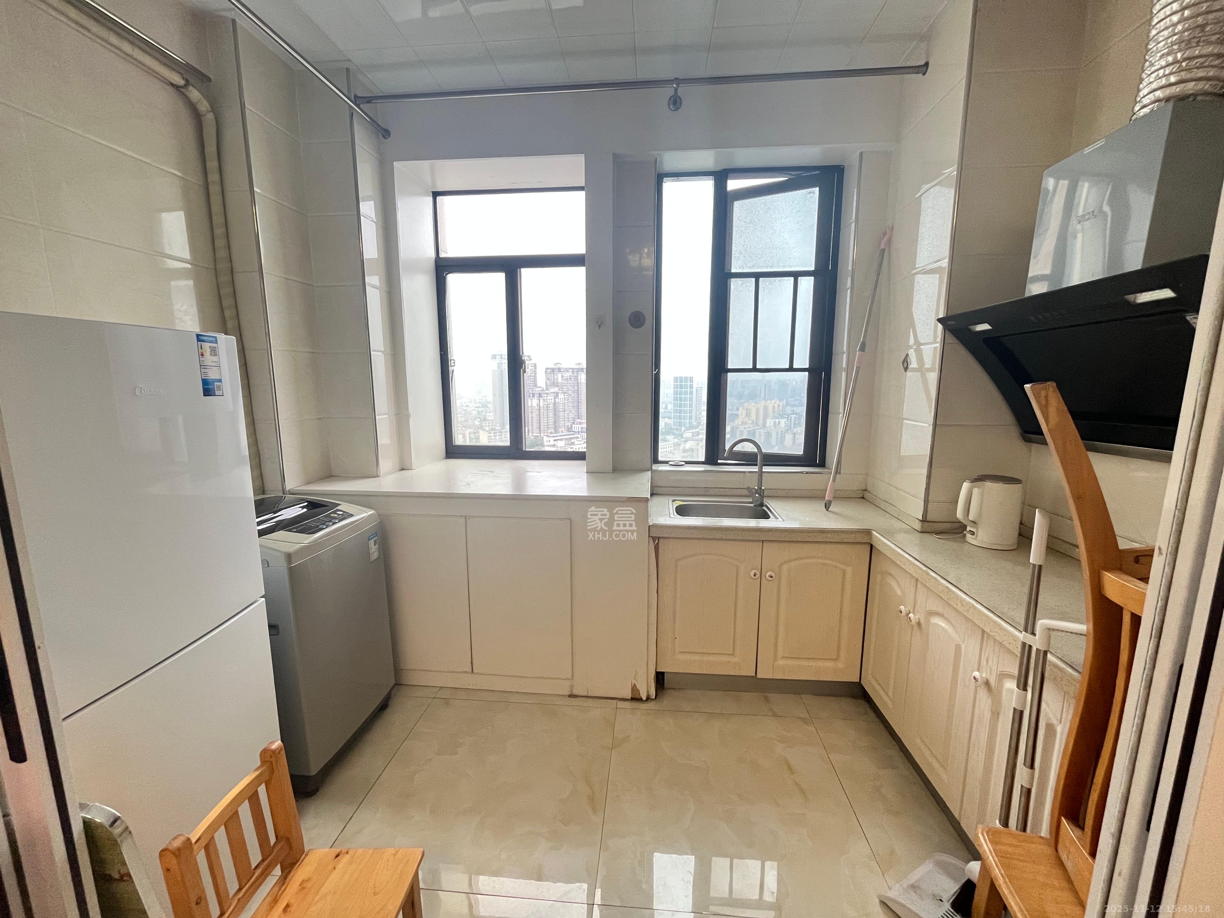 长房天翼未来城 1室1厅1卫 1500.0元/月 长房天翼未来城 1室1厅1卫 1500.0元/月室内图