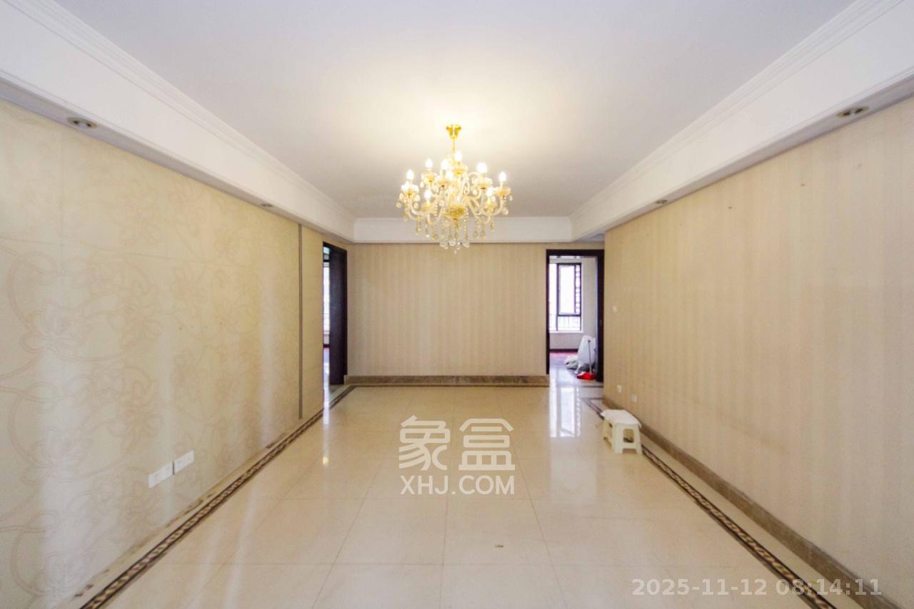 中海国际一期 4室2厅2卫 2100.0元/月 中海国际一期 4室2厅2卫 2100.0元/月室内图