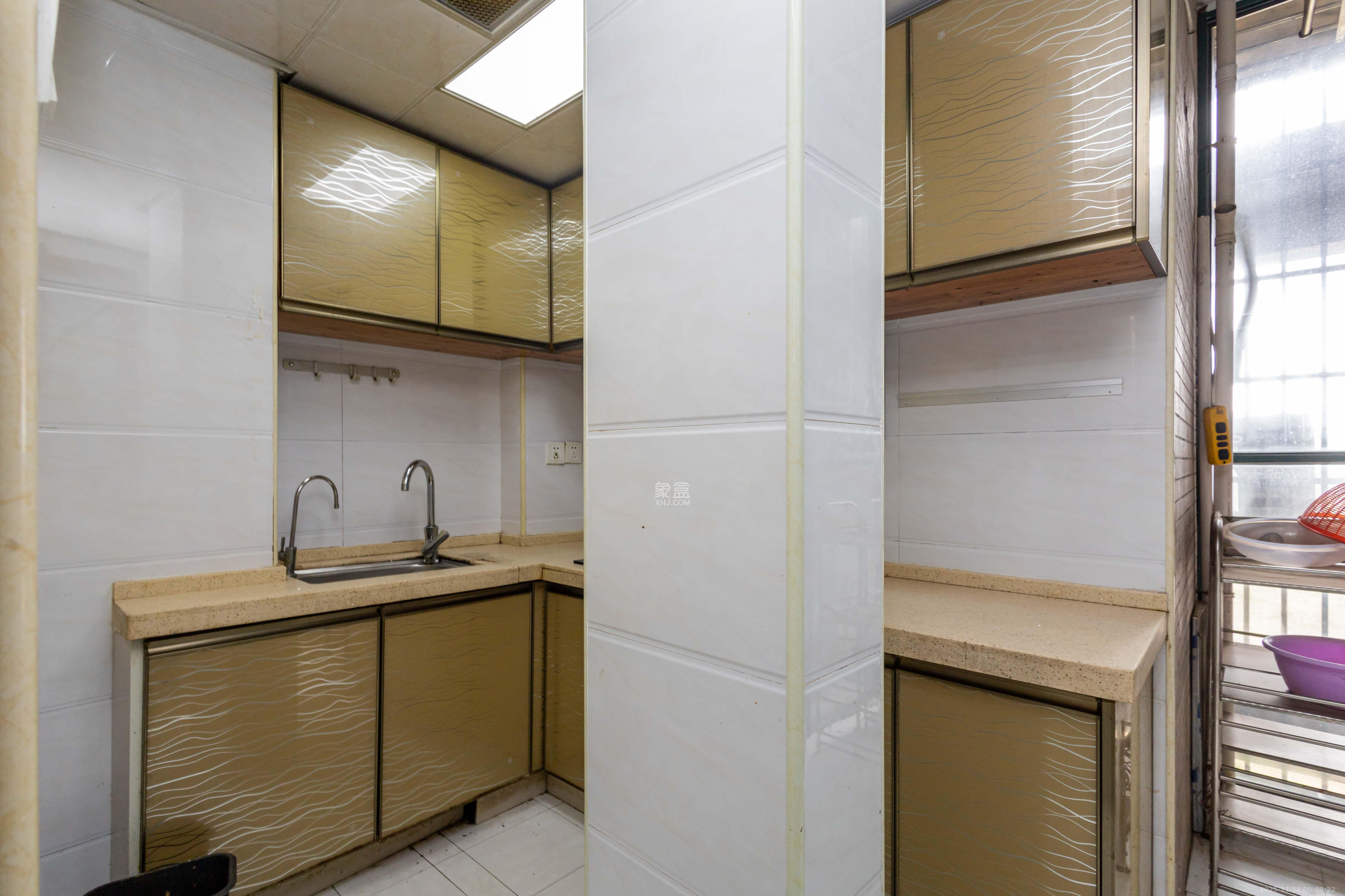 才子佳郡  3室2厅1卫    60.0万厨房