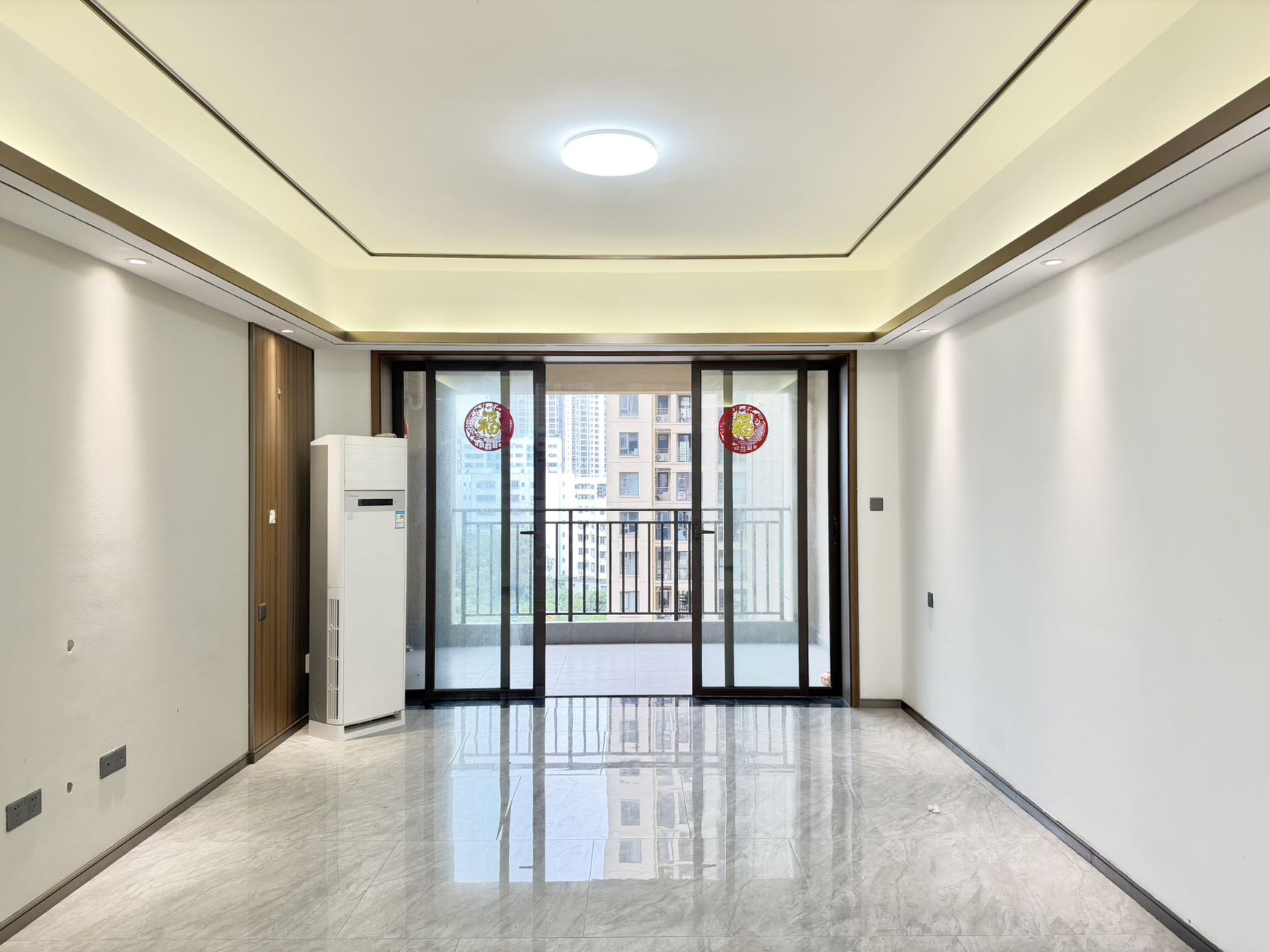 海航豪庭南苑  3室2厅1卫    4000.0元/月