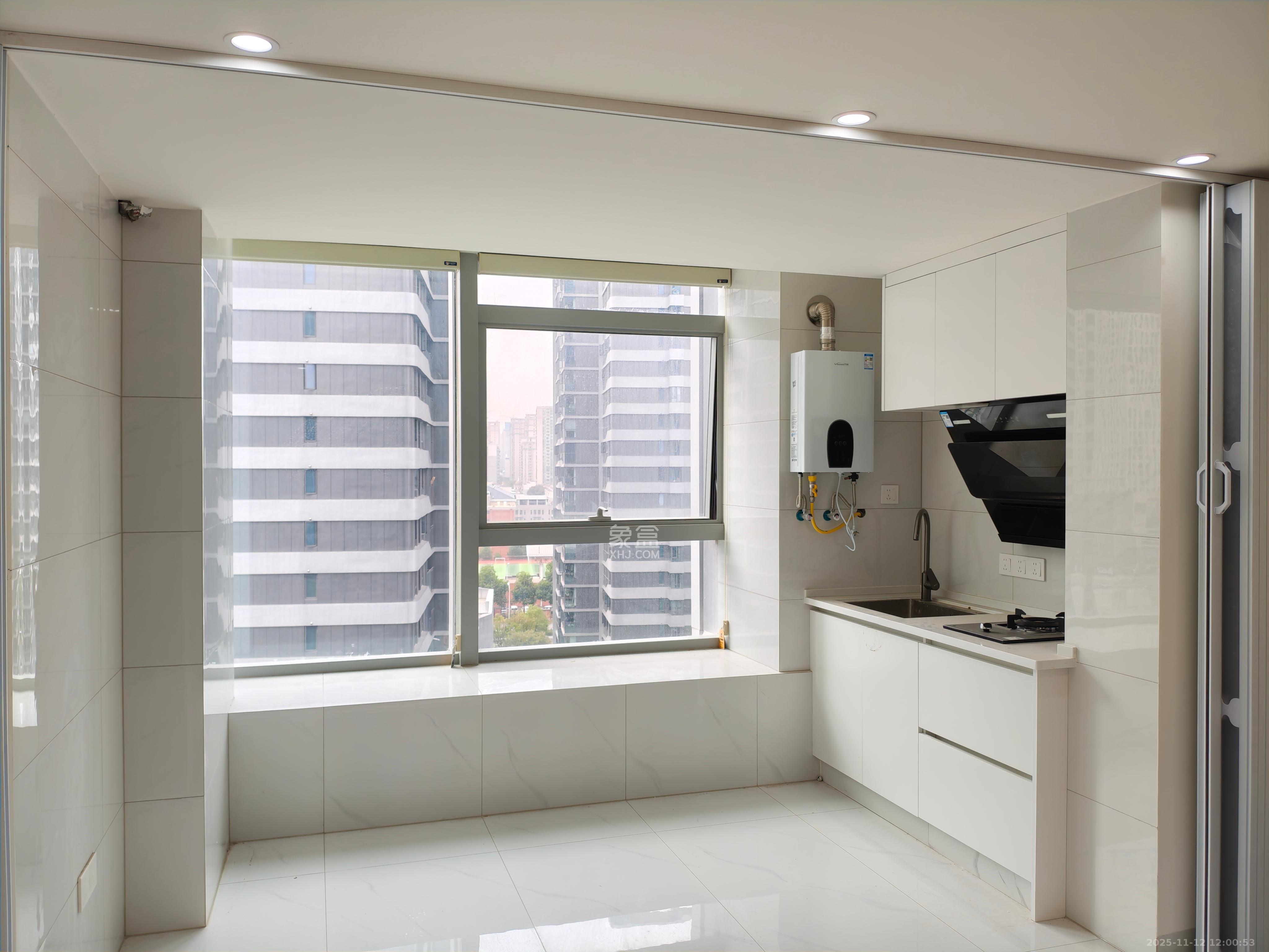 复地滨江金融中心  1室1厅1卫    2700.0元/月室内图