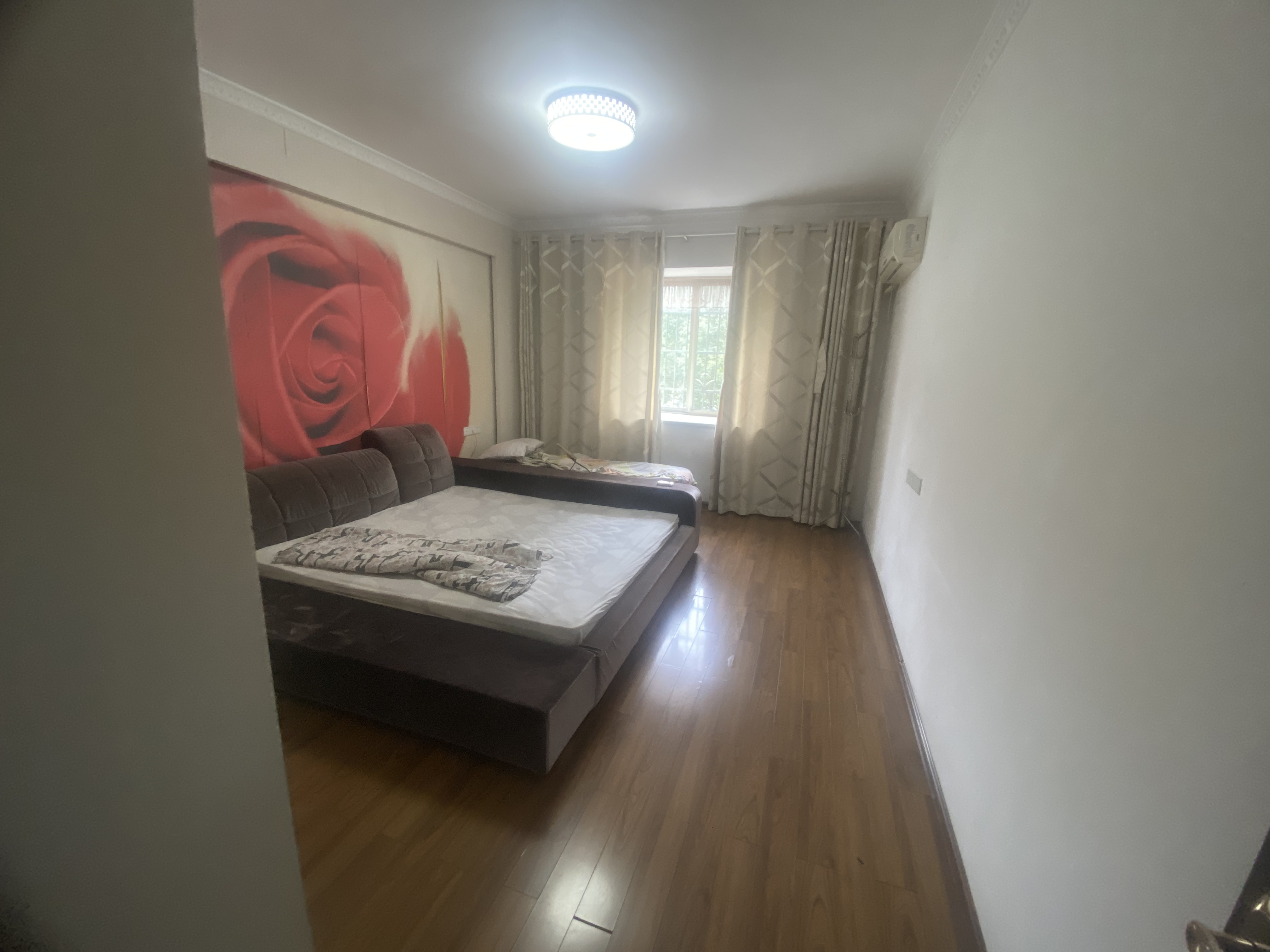 煜峰花园先锋路23号 3室2厅1卫 36.0万 煜峰花园先锋路23号 3室2厅1卫 36.0万室内图