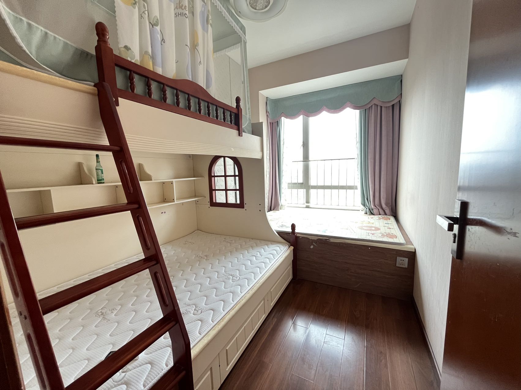 晋合湘水湾三期 4室2厅2卫 125.0万 晋合湘水湾三期 4室2厅2卫 125.0万室内图