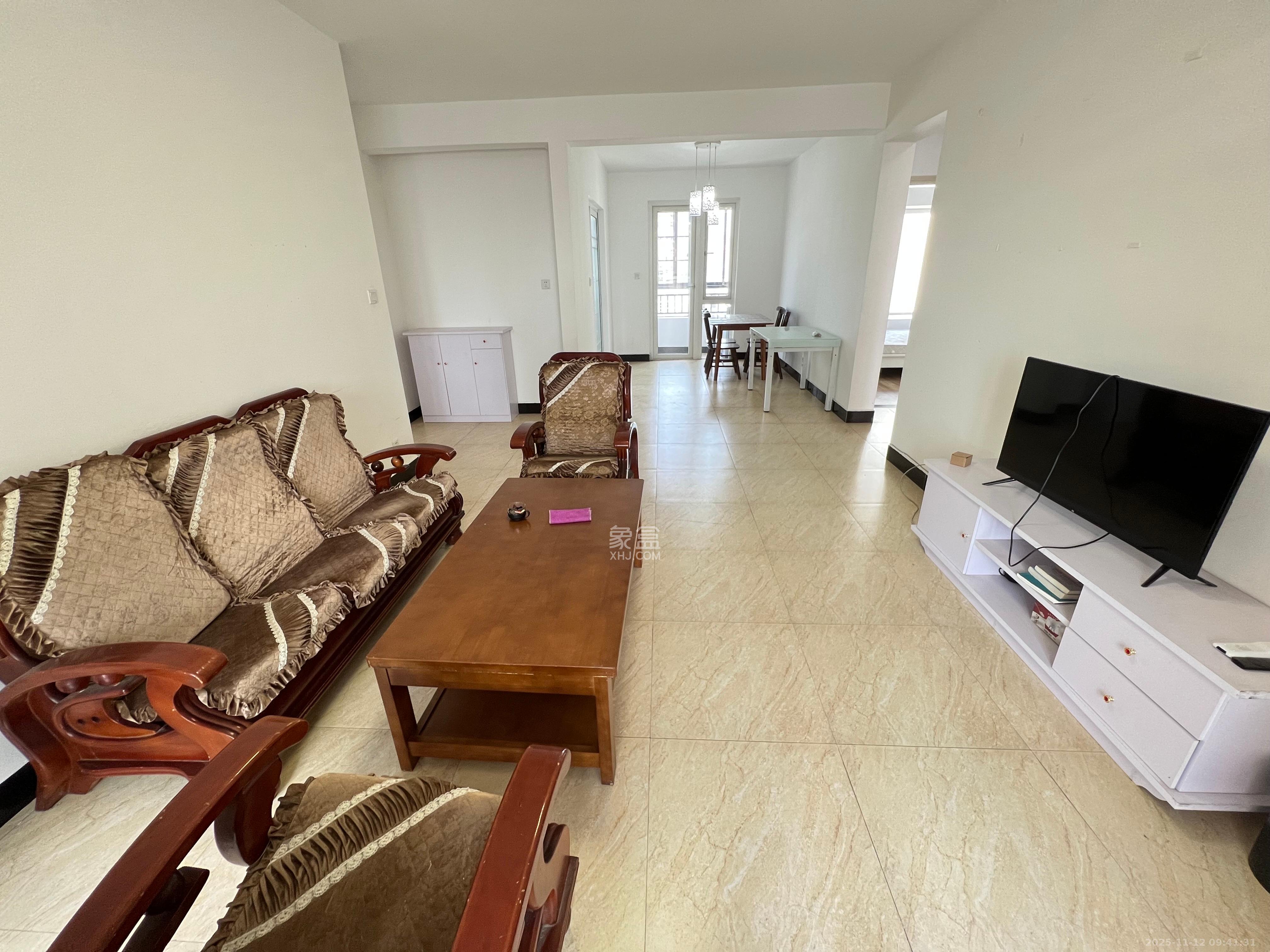 金地格林公馆 3室2厅1卫 2700.0元/月 金地格林公馆 3室2厅1卫 2700.0元/月室内图