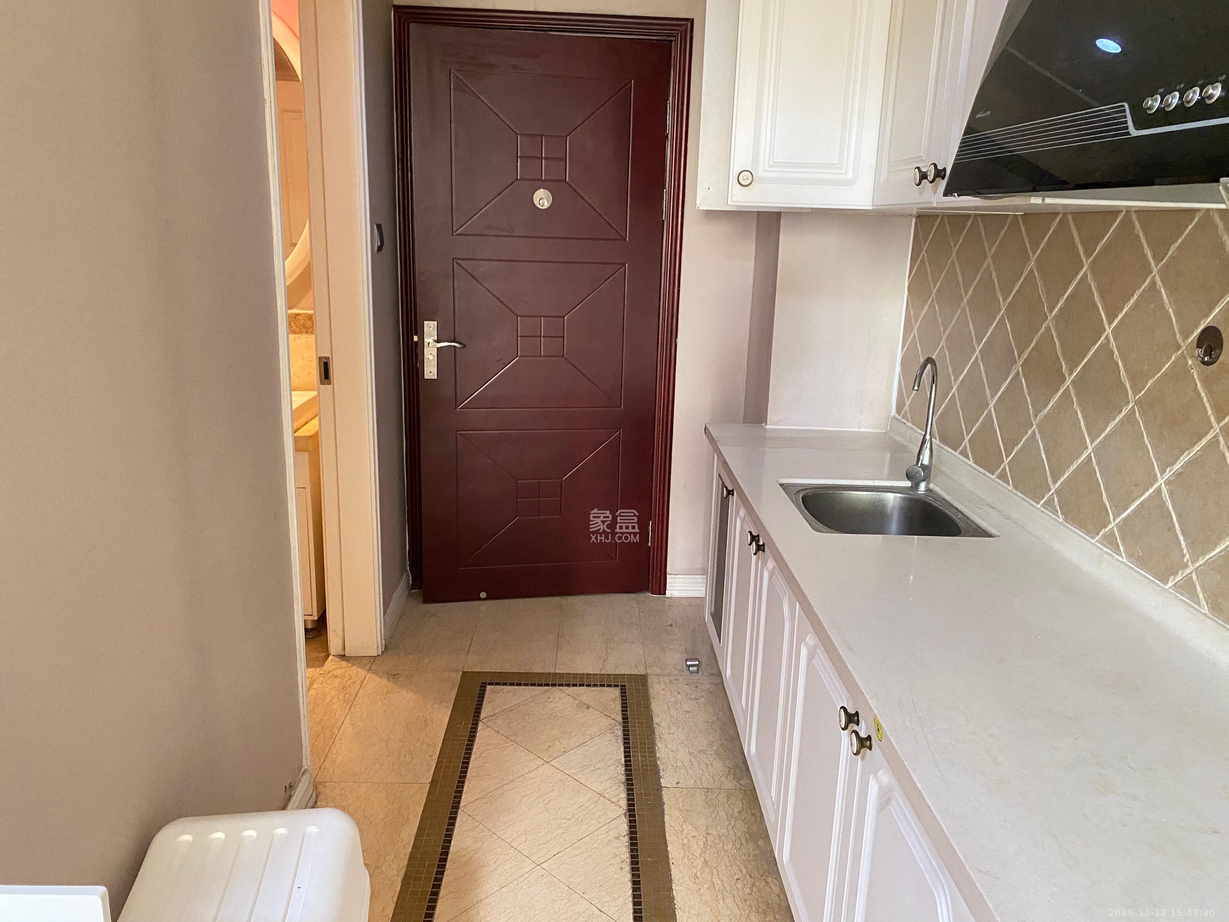 沁园春御院  1室1厅1卫    1900.0元/月室内图