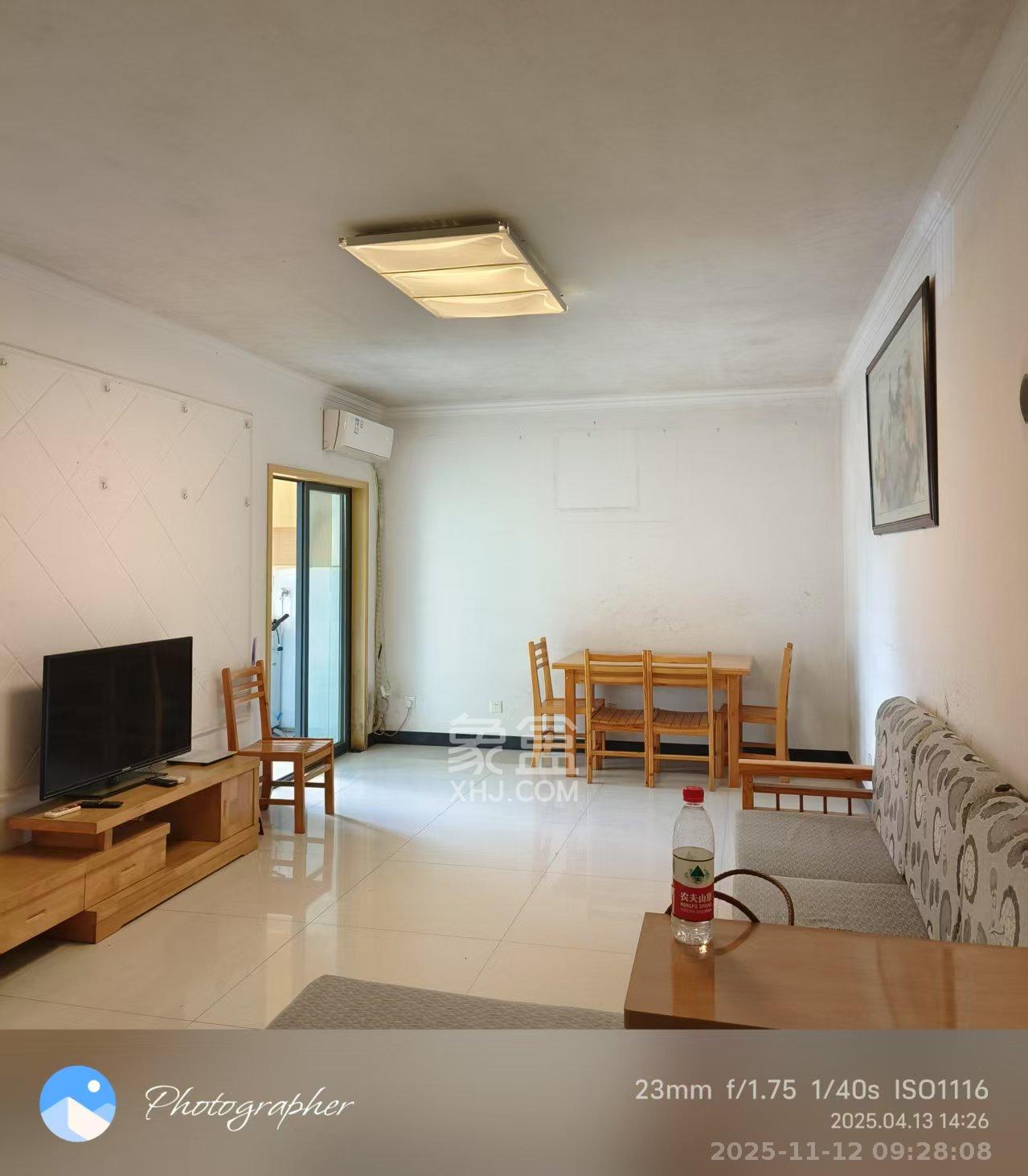 童话里  1室1厅1卫    1600.0元/月室内图