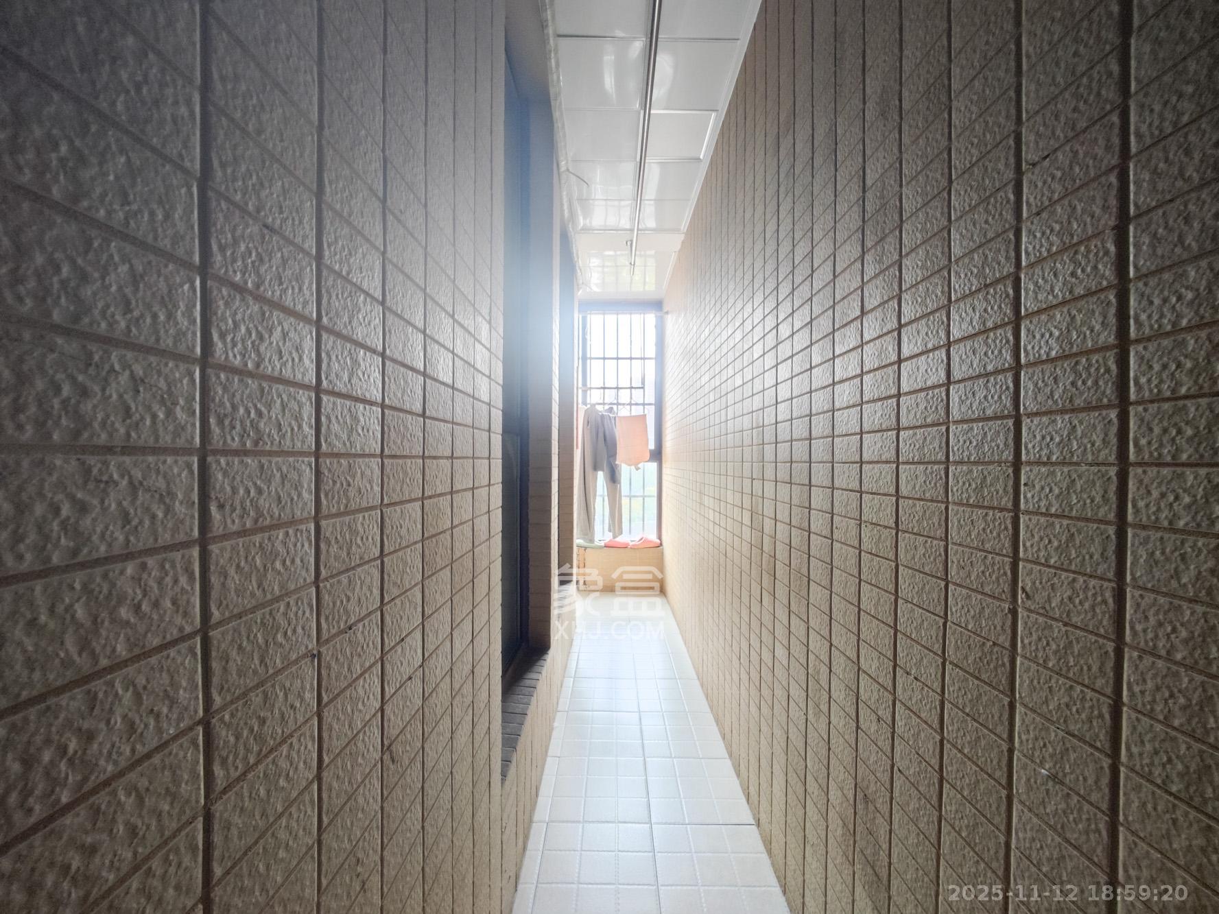 欧莱雅郡  2室1厅1卫    60.0万阳台