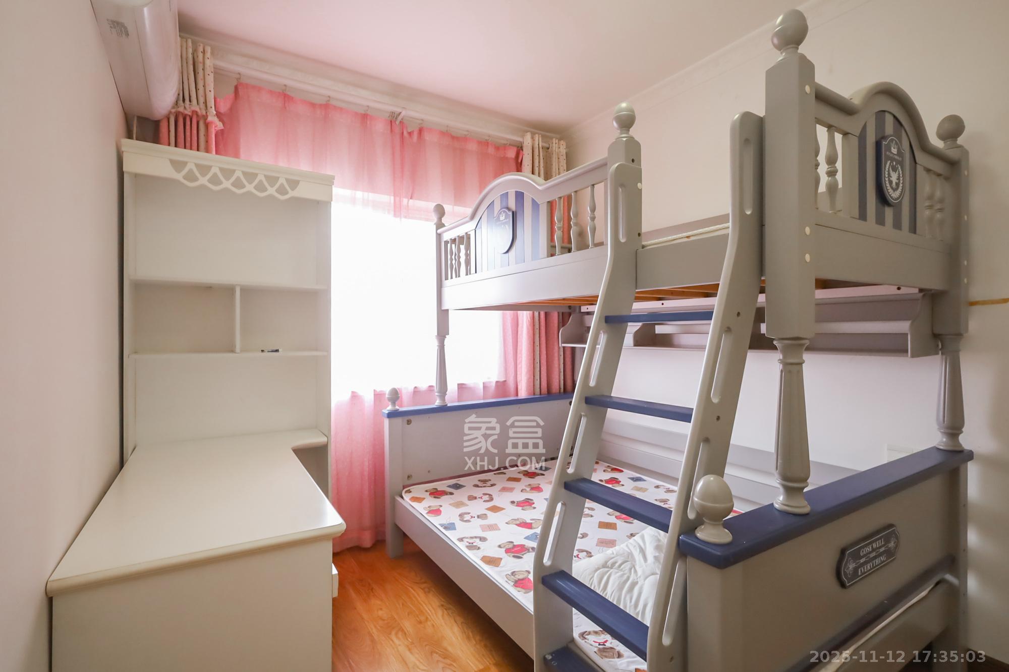 景秀江山  3室2厅1卫    115.0万卧室