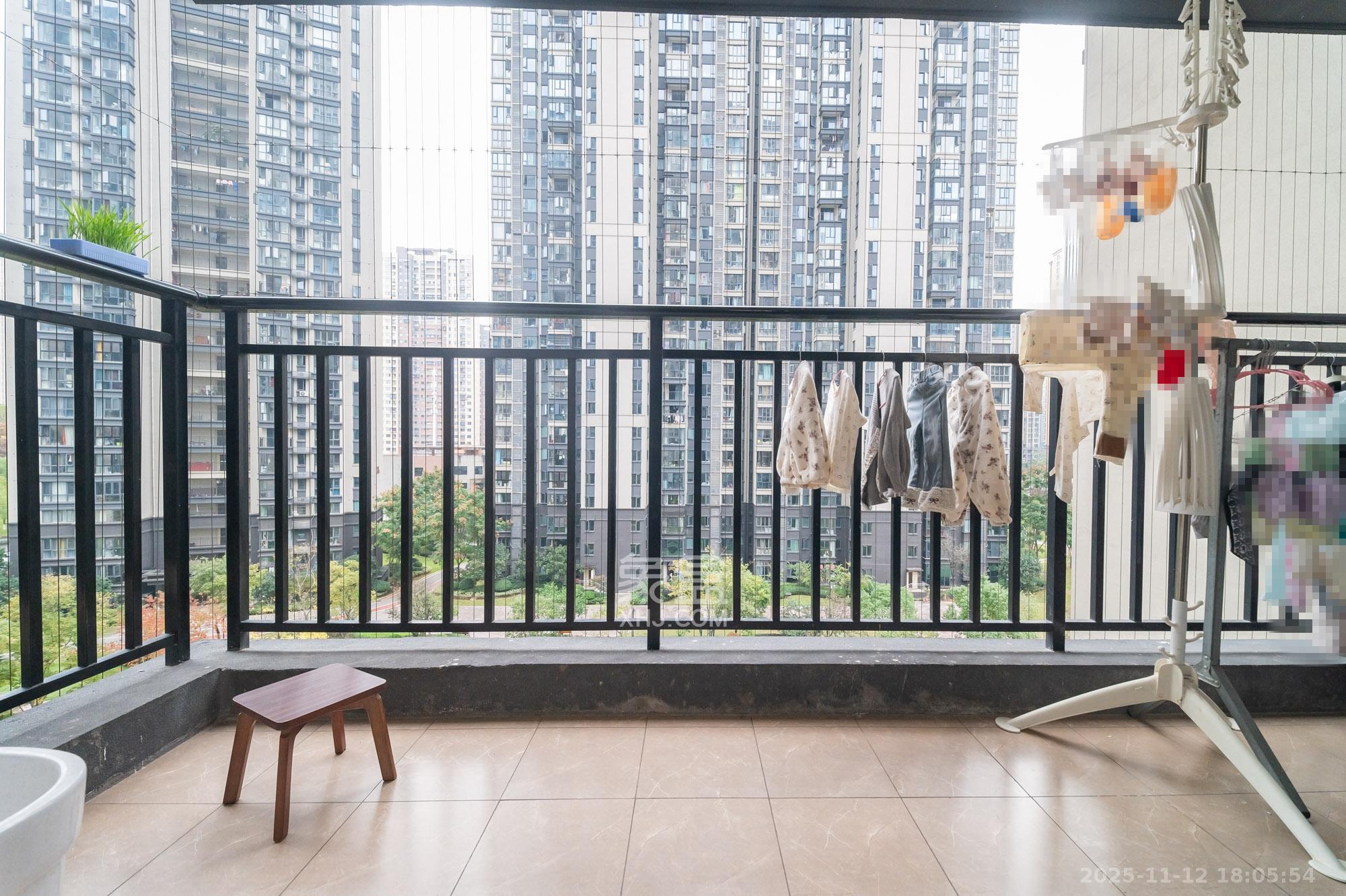 中建悦和城 4室2厅2卫 116.0万 中建悦和城 4室2厅2卫 116.0万阳台