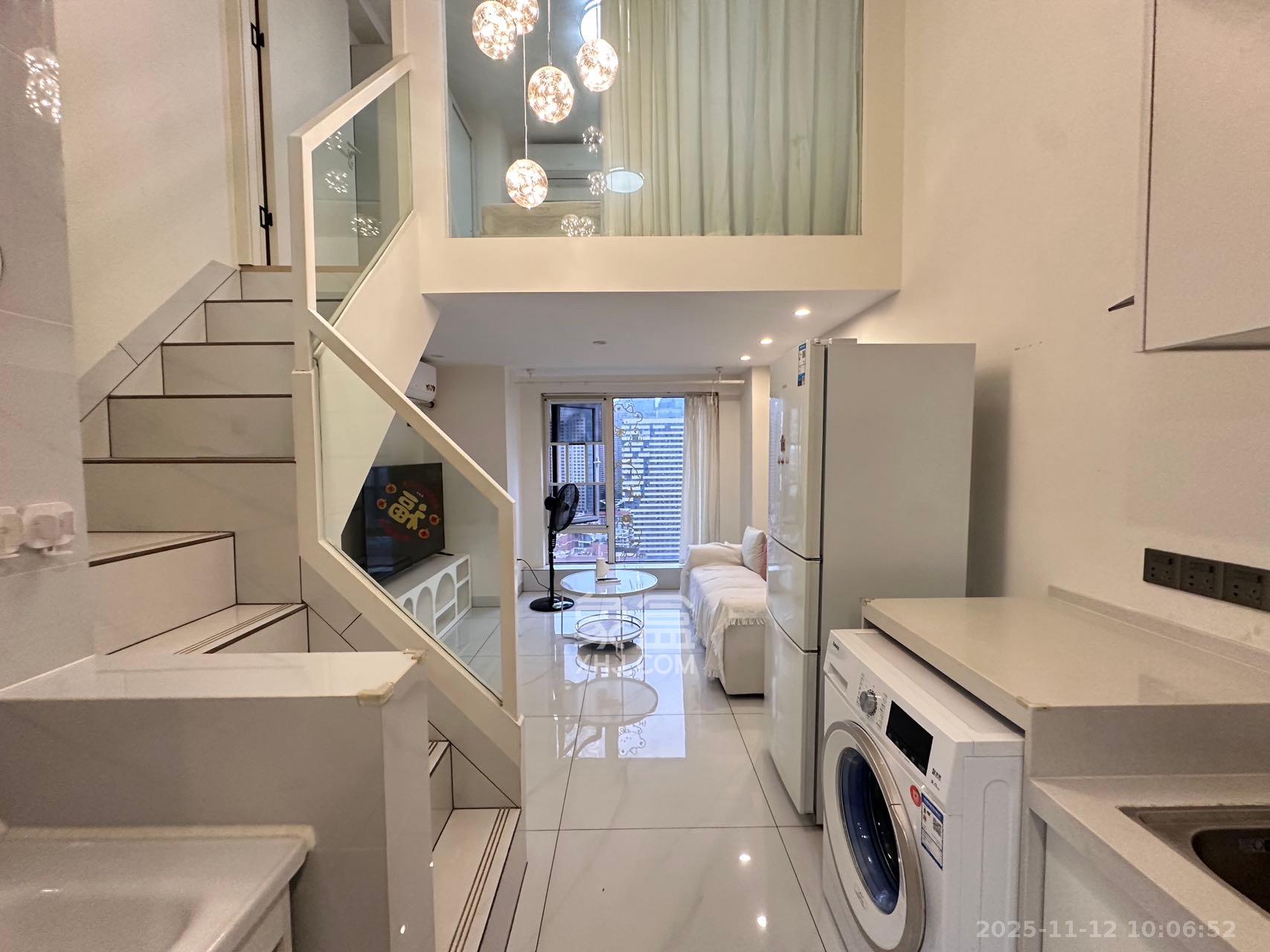 卓越江岸  2室1厅1卫    2500.0元/月室内图