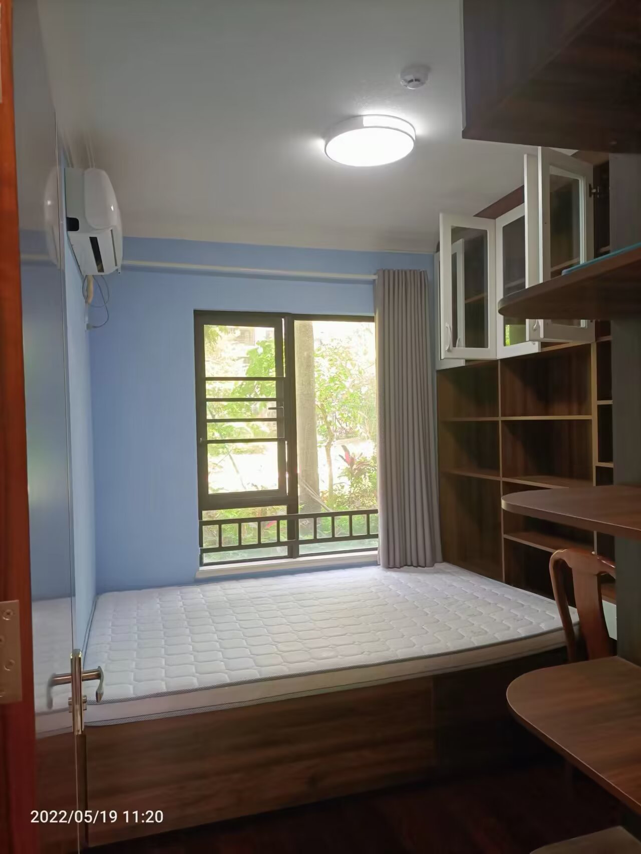 中海锦城  3室2厅2卫    195.0万客厅