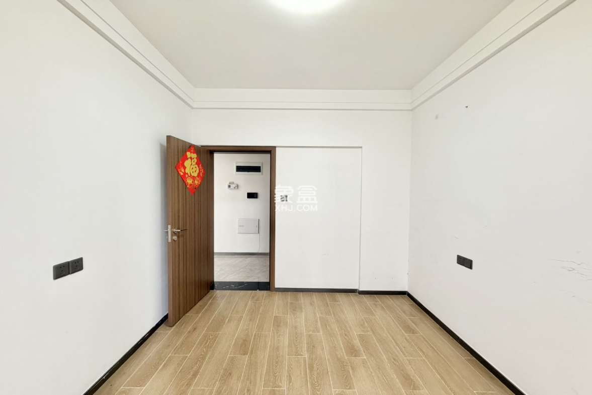 海航豪庭南苑 3室2厅1卫 4000.0元/月 海航豪庭南苑 3室2厅1卫 4000.0元/月室内图