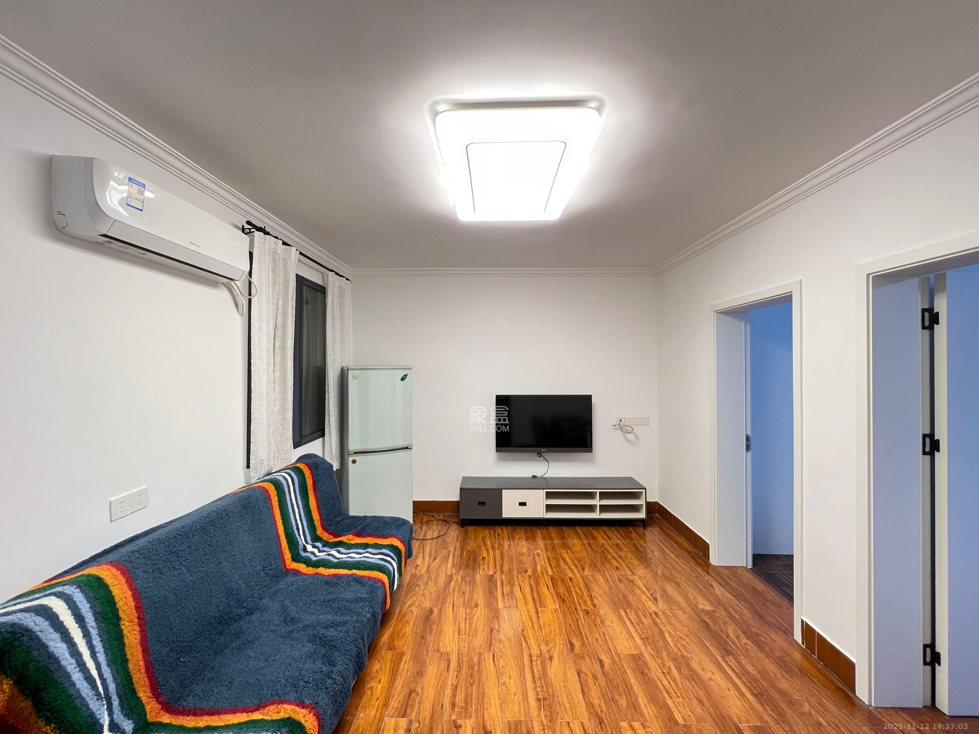 湖橡宿舍/湖橡小区 2室1厅1卫 2400.0元/月 湖橡宿舍/湖橡小区 2室1厅1卫 2400.0元/月室内图