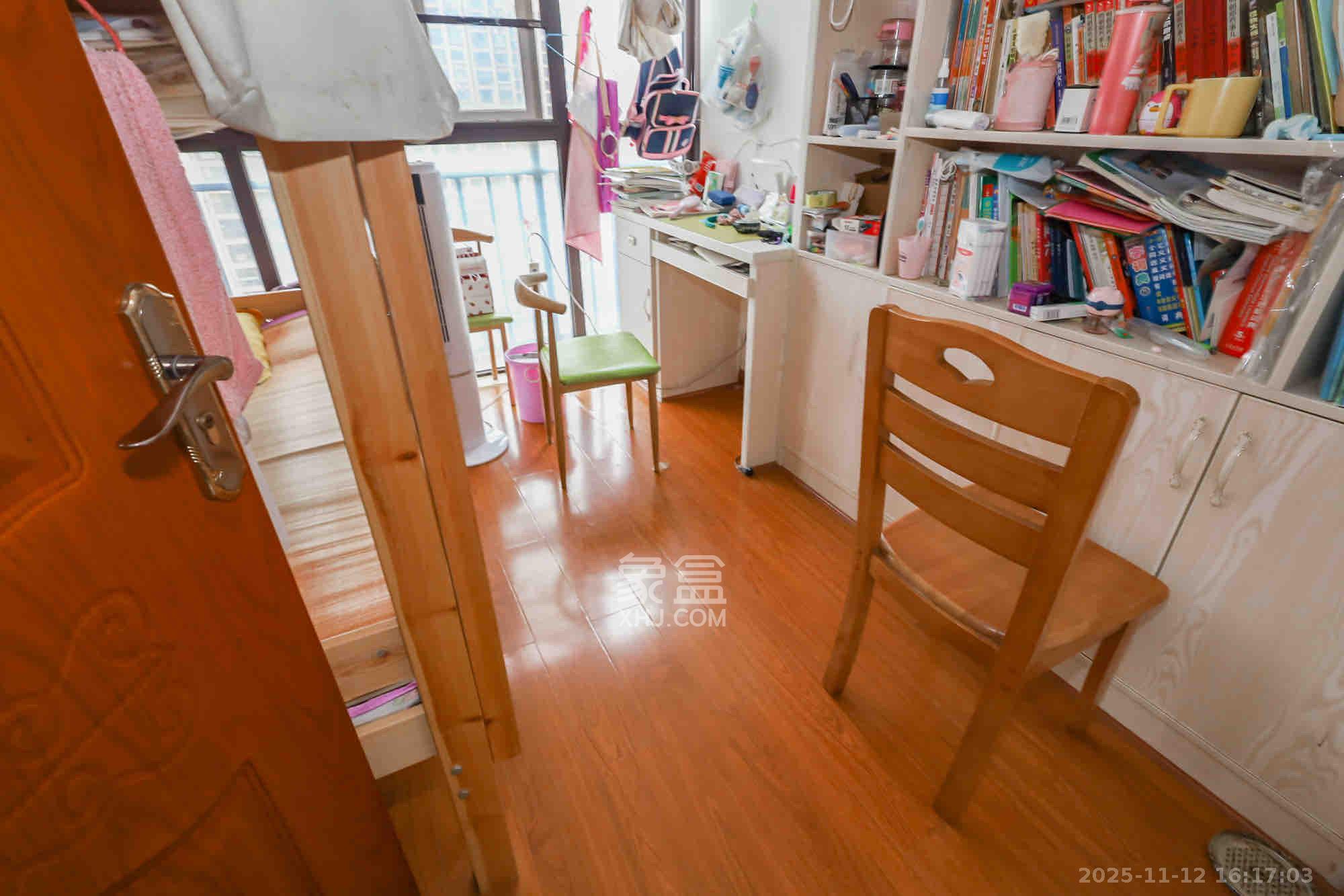 钰龙天下二期（钰龙佳园）  4室2厅2卫    3200.0元/月室内图