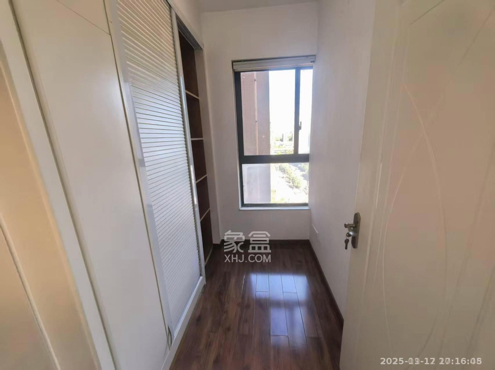 香樟兰亭(朗峰苑) 3室2厅1卫 2500.0元/月 香樟兰亭(朗峰苑) 3室2厅1卫 2500.0元/月室内图