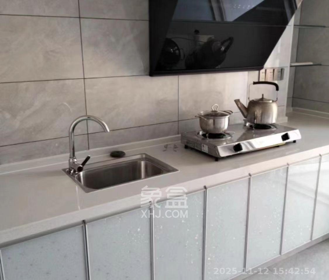 莲香园  3室2厅2卫    2000.0元/月室内图