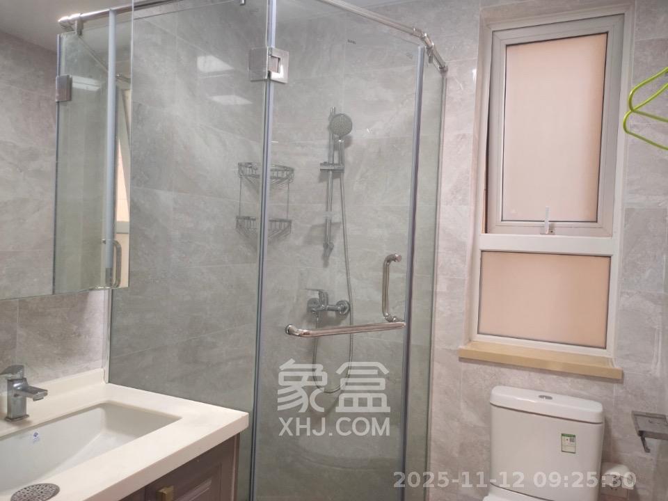 金地铂悦  4室2厅2卫    2700.0元/月室内图