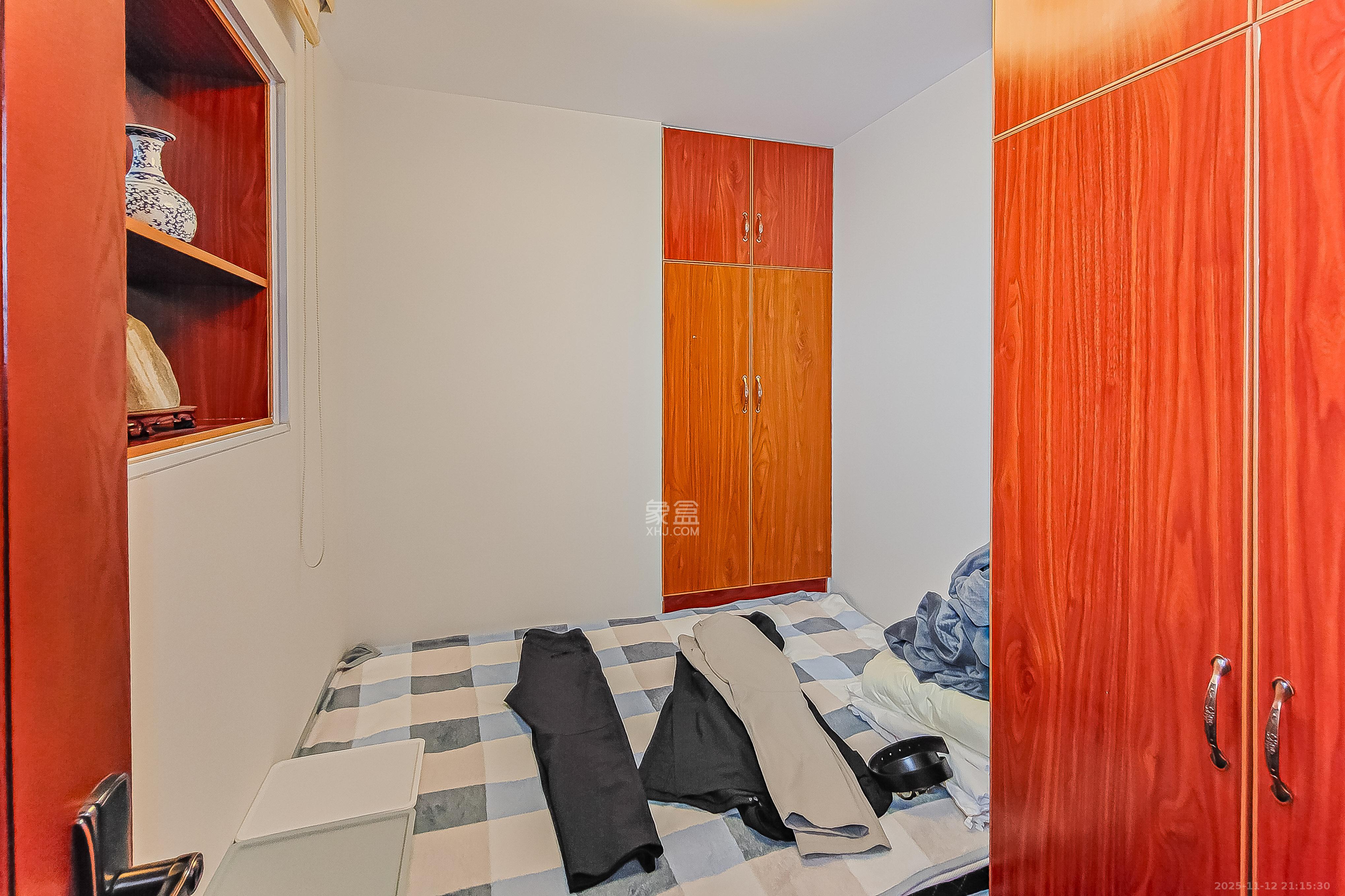 阳光锦城 2室1厅1卫 115.0万 阳光锦城 2室1厅1卫 115.0万卧室