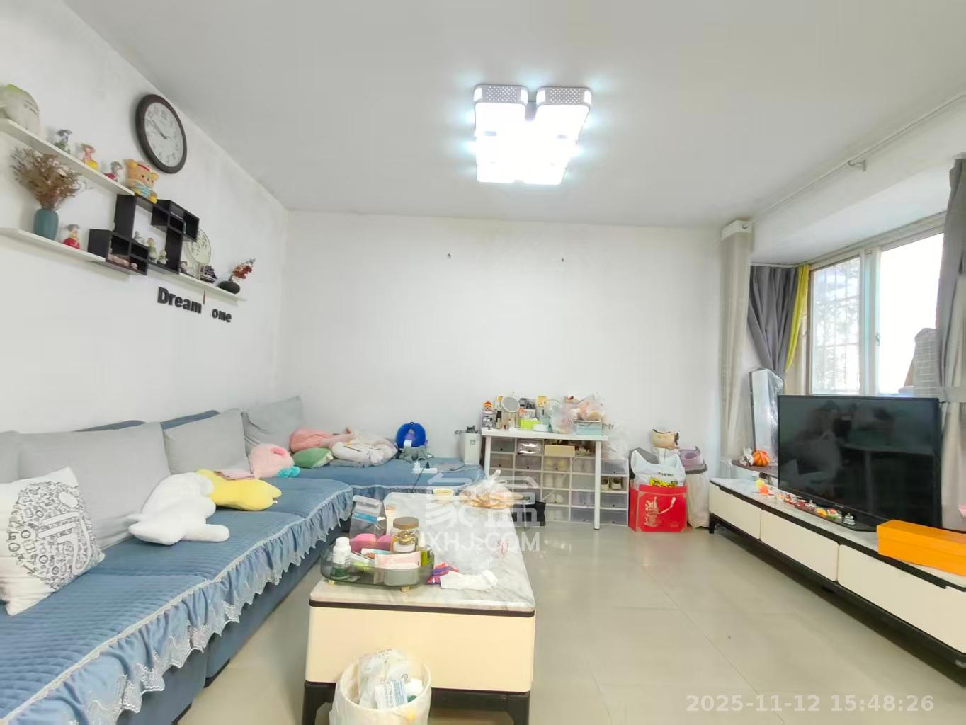 德润园  1室2厅1卫    2000.0元/月