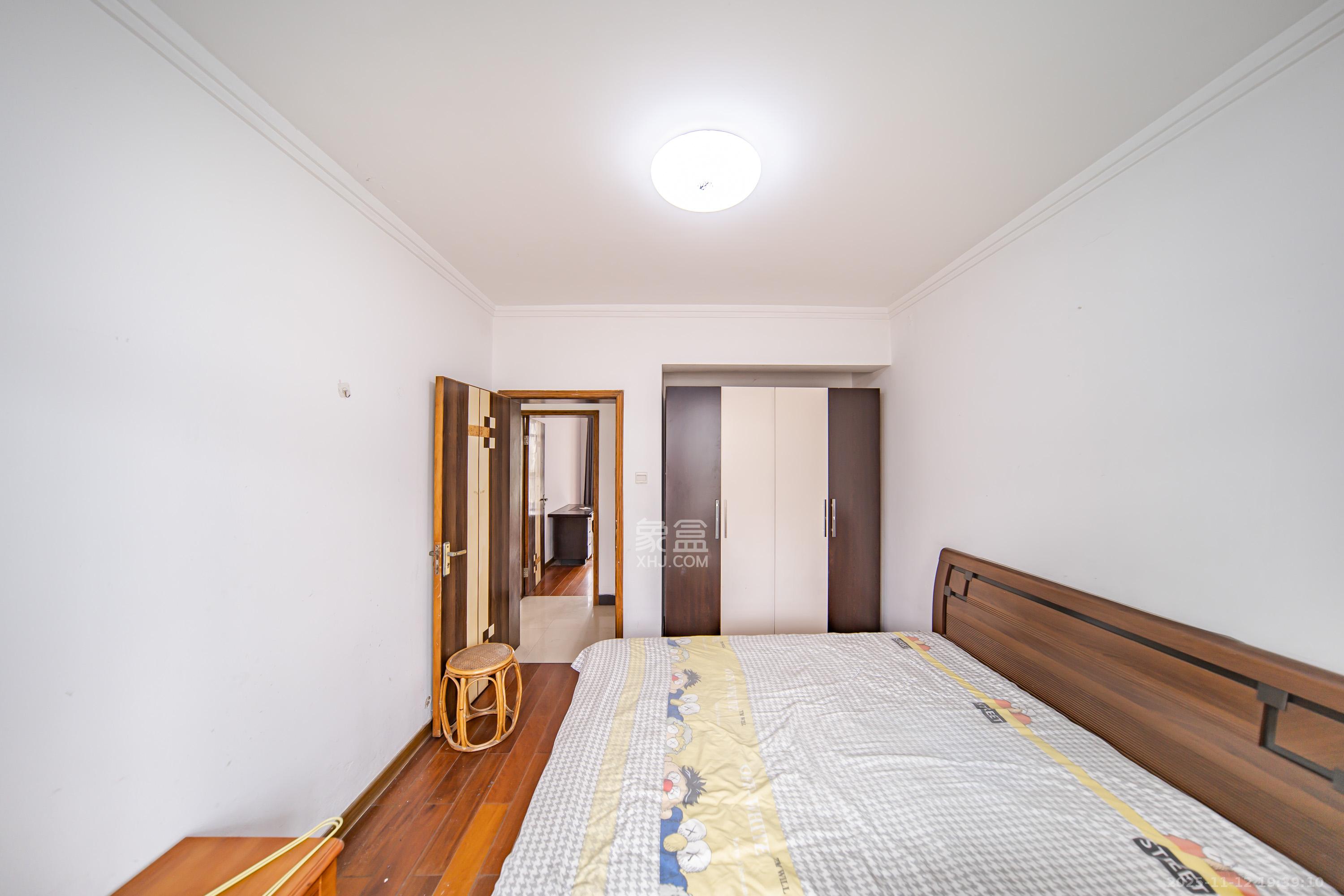 四季美景一、二期 2室2厅1卫 72.0万 四季美景一、二期 2室2厅1卫 72.0万卧室